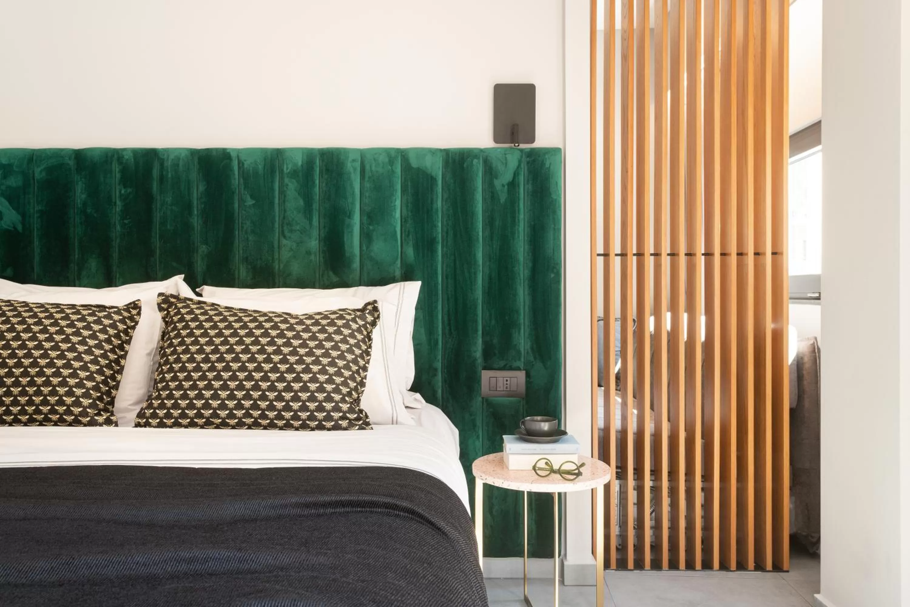 Bed in 11 Enteka Acropolis Suites