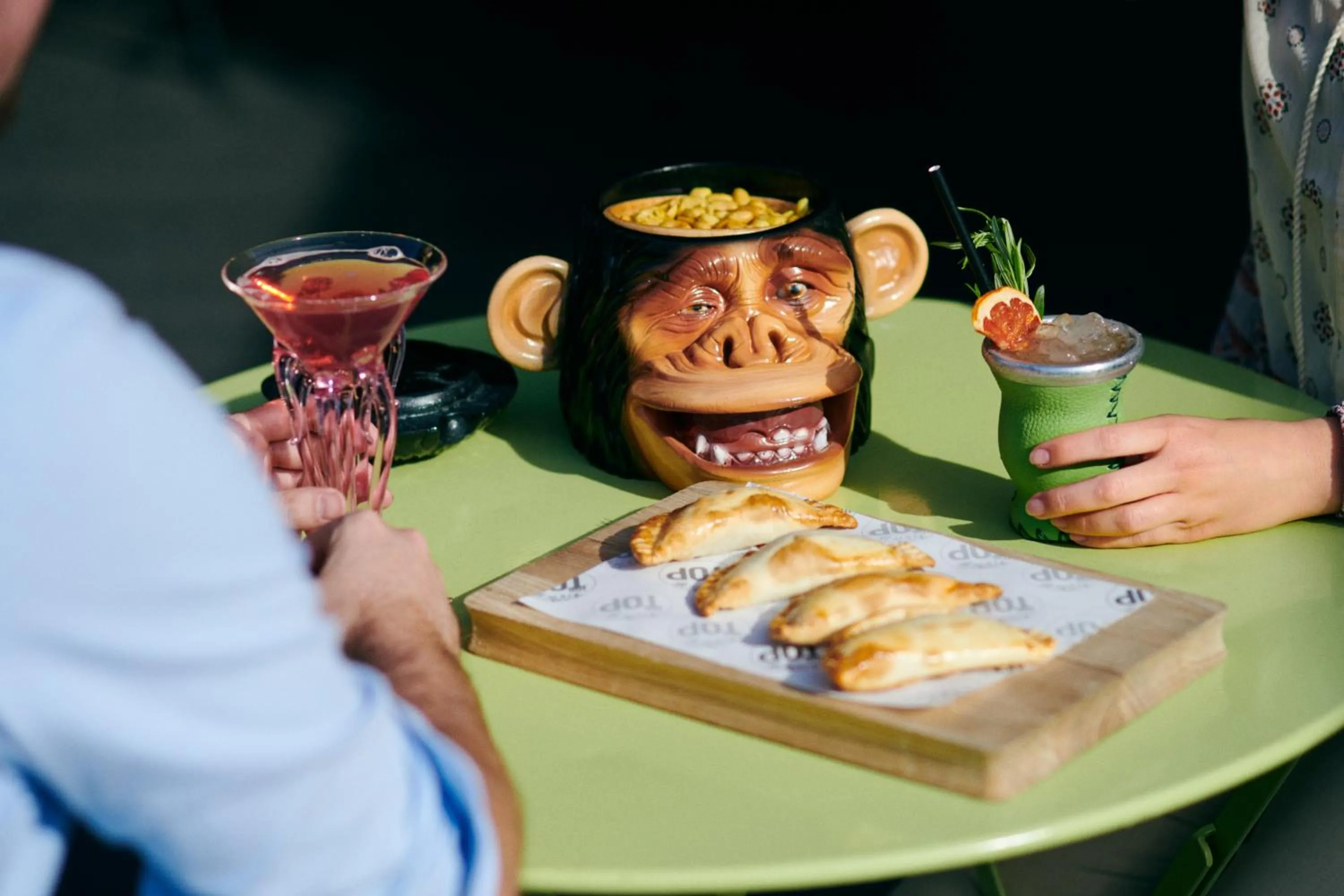 Food and drinks in Gallery Hotel 4 Sup