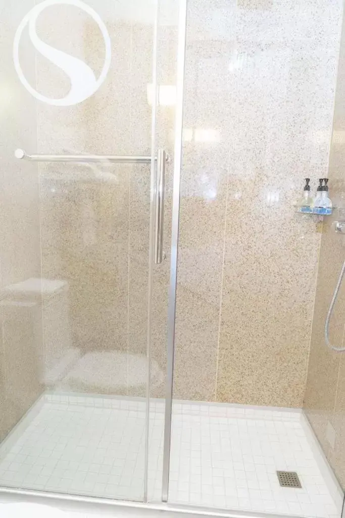 Shower, Bathroom in SKKY Hotel