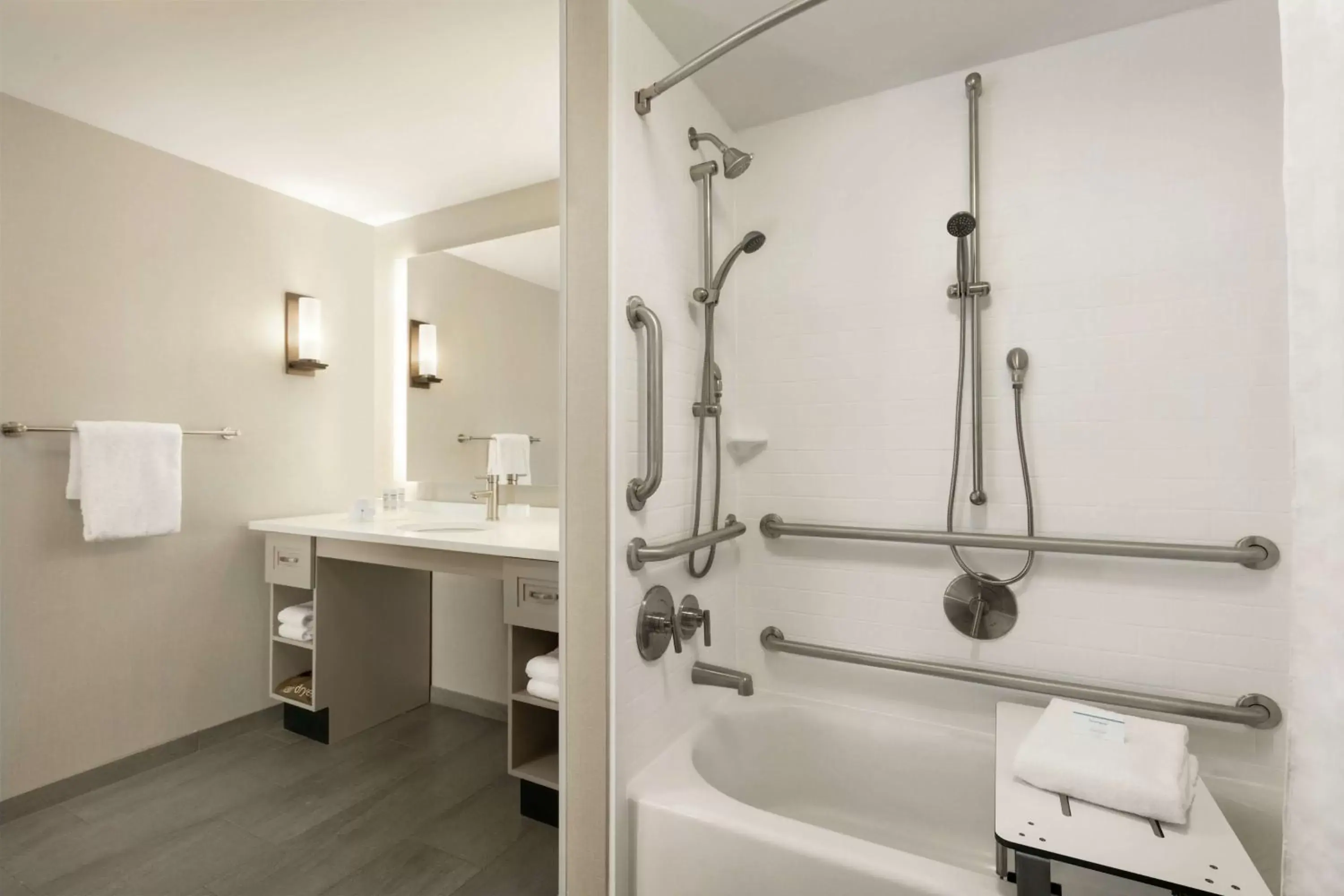 Bathroom in Homewood Suites By Hilton Worcester
