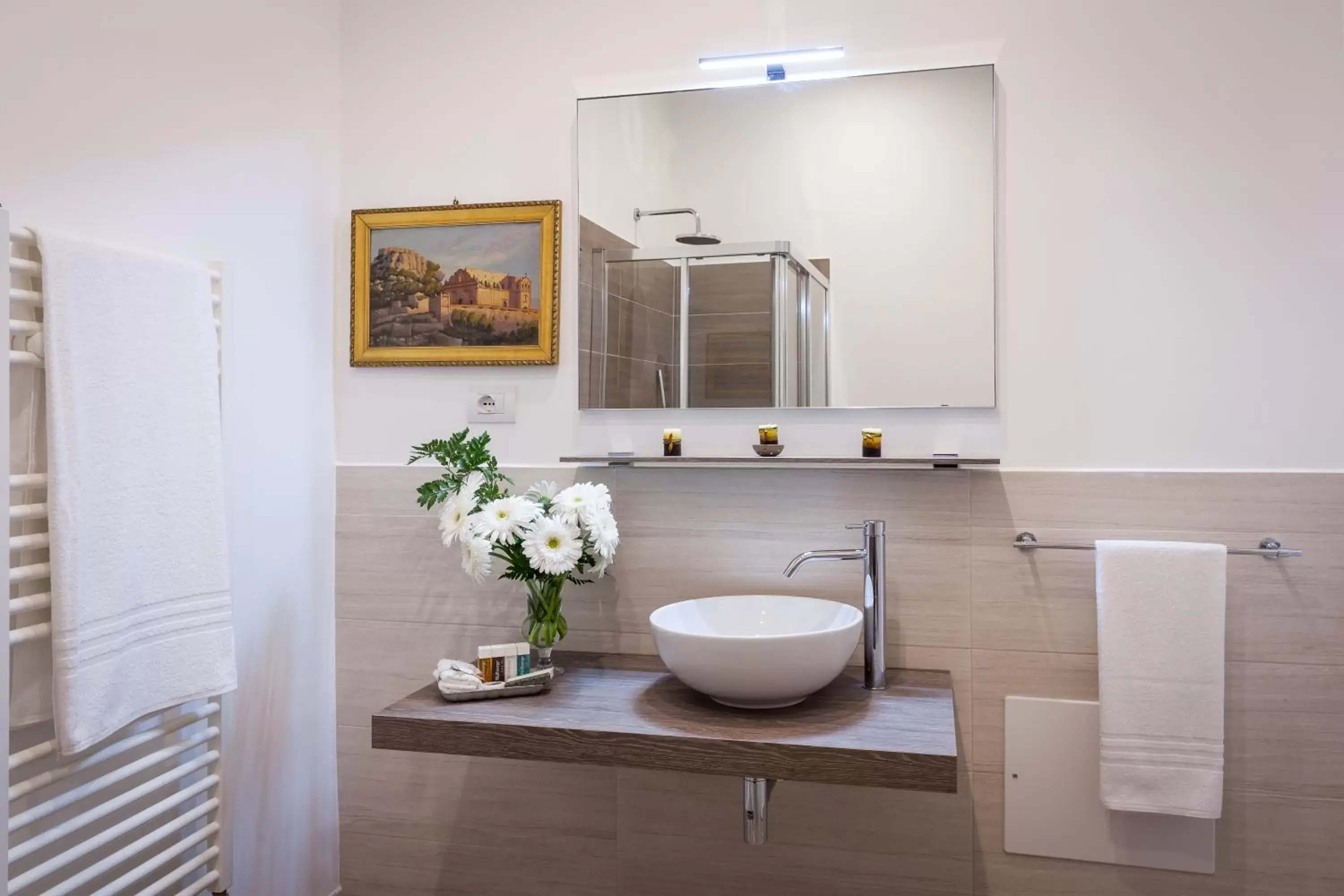 Bathroom in Palazzo Montalbano