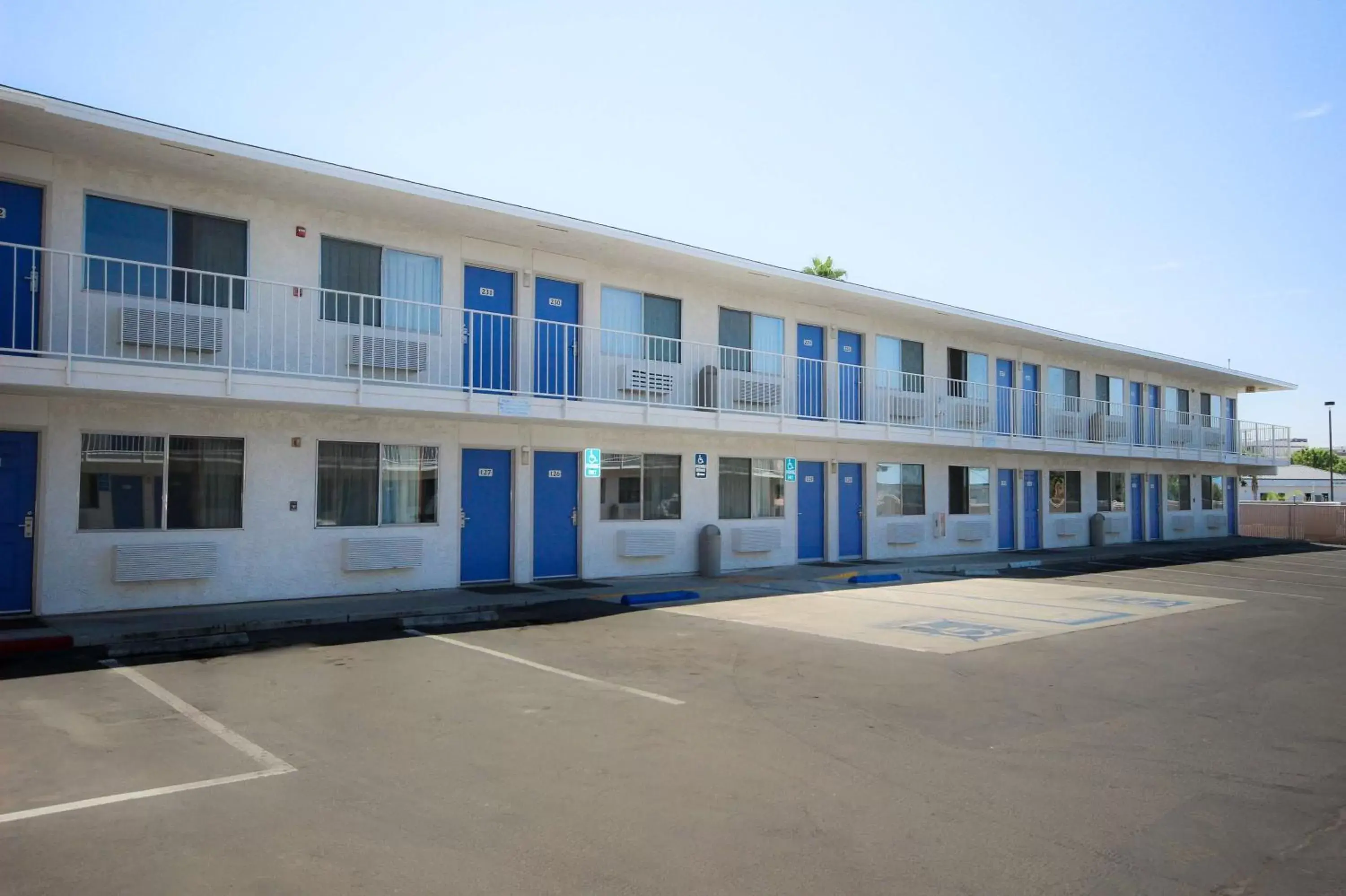 Property Building in Motel 6-Tulare, CA