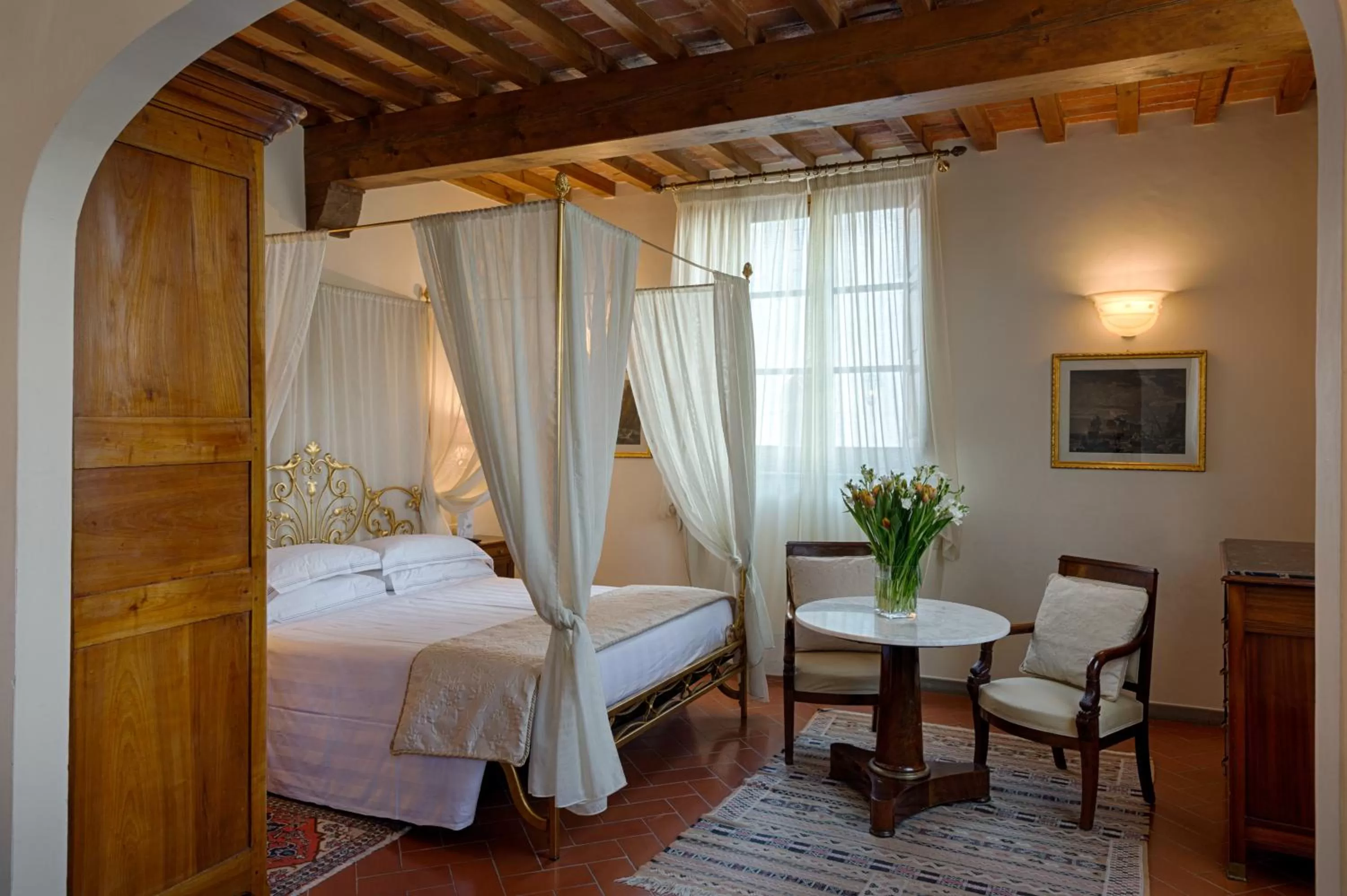 Photo of the whole room, Bed in Villa Olmi Firenze