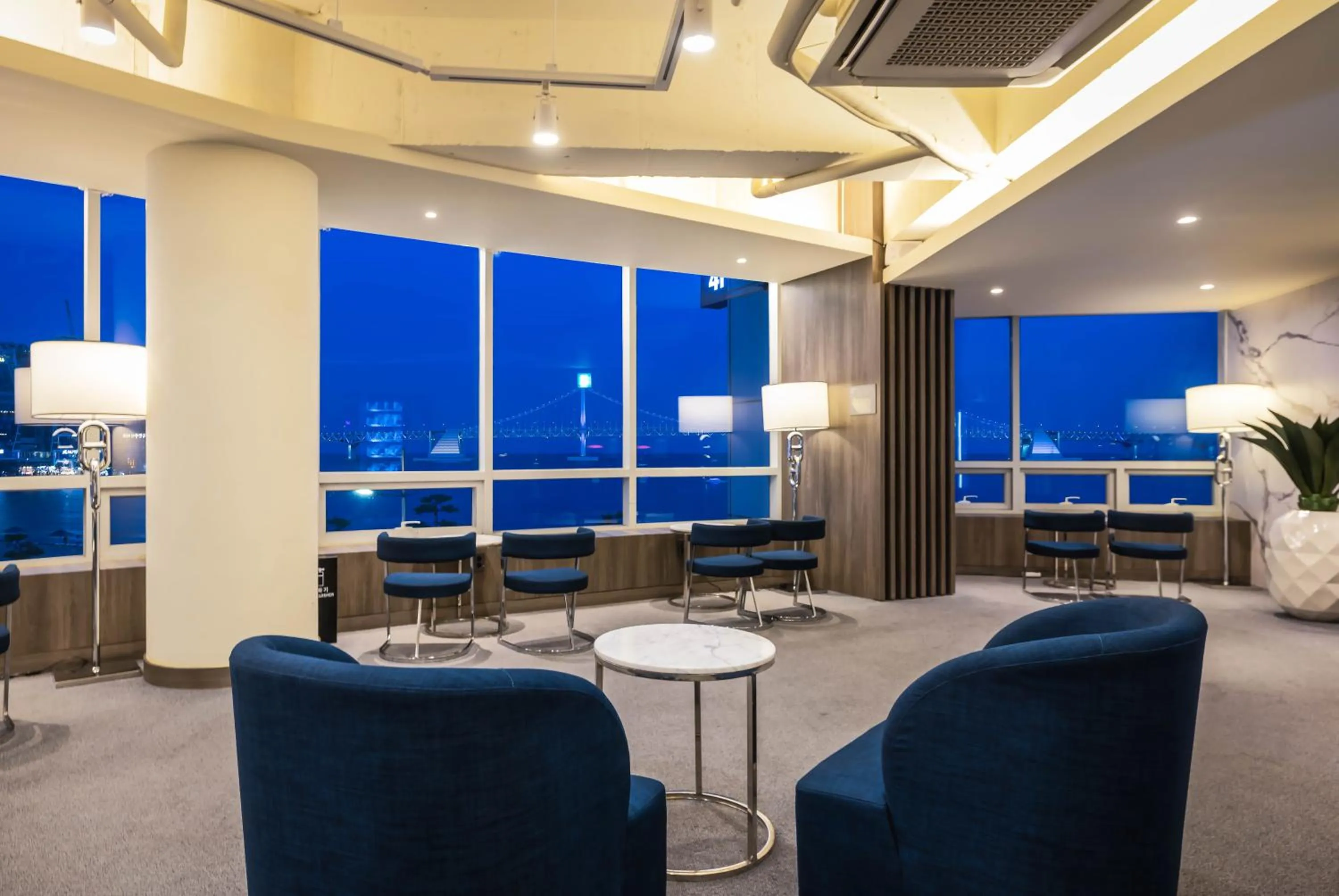 Seating area in Kent Hotel Gwangalli by Kensington