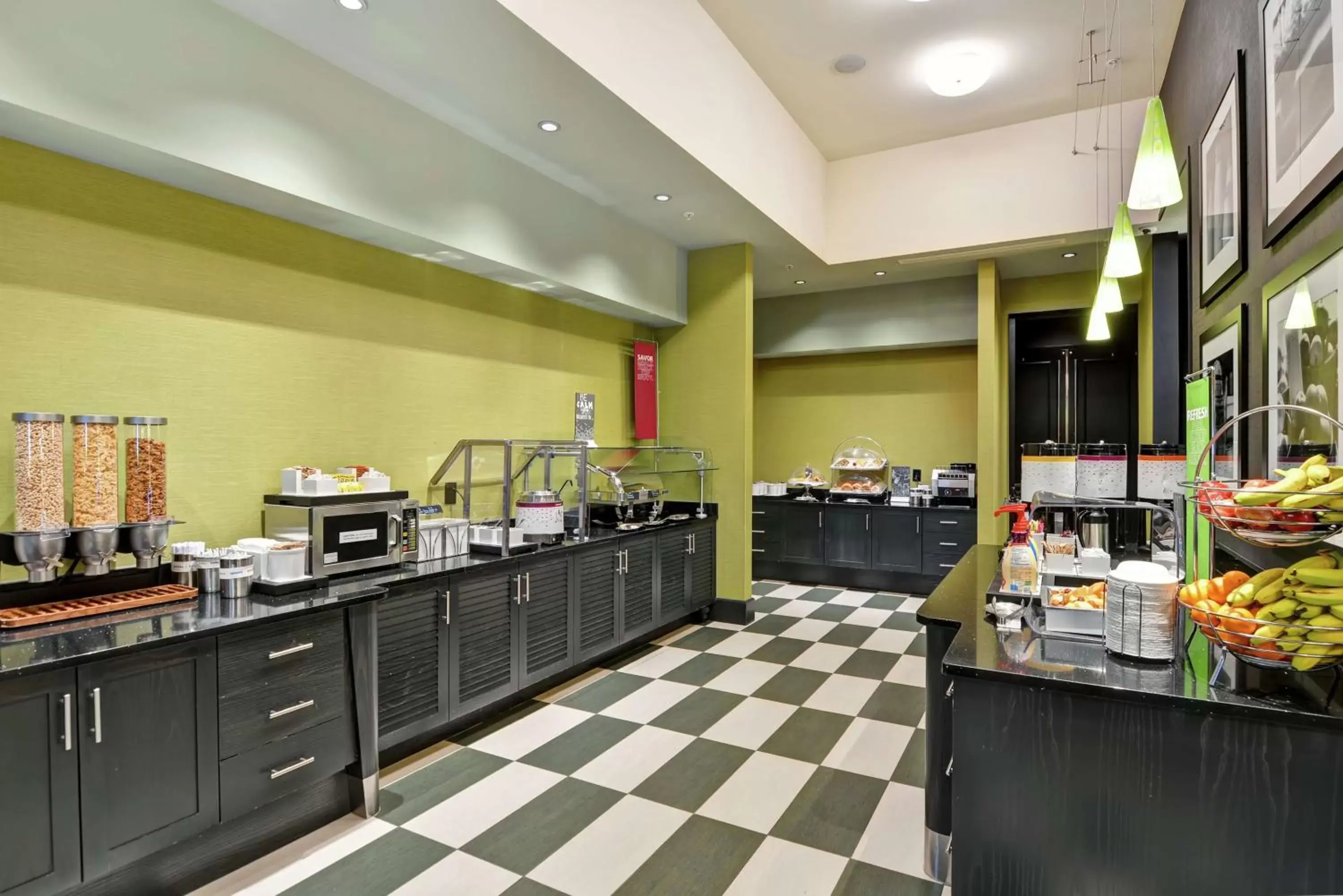 Dining area, Restaurant/Places to Eat in Hampton Inn & Suites Crabtree