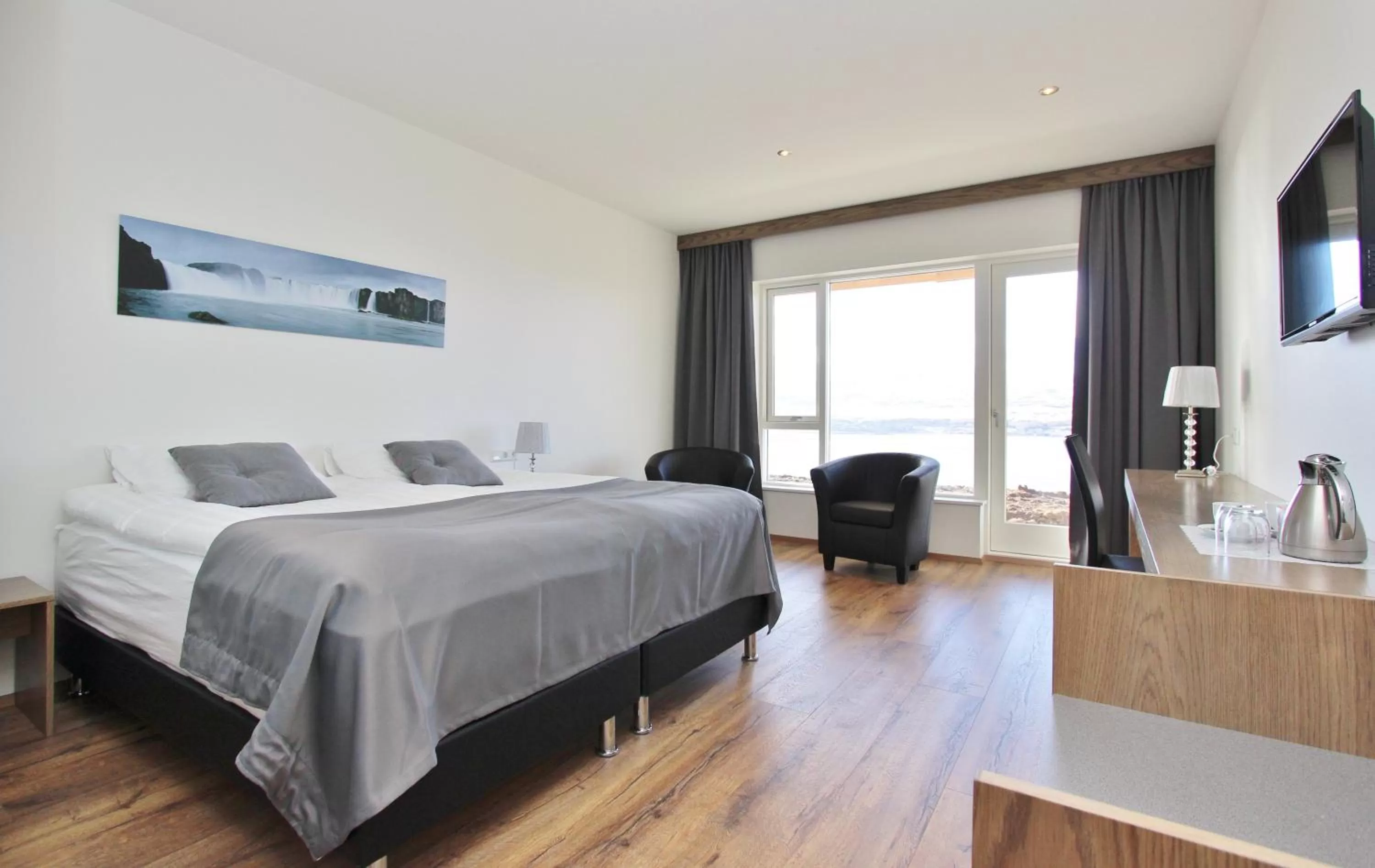 Photo of the whole room, Bed in Hafdals Hotel