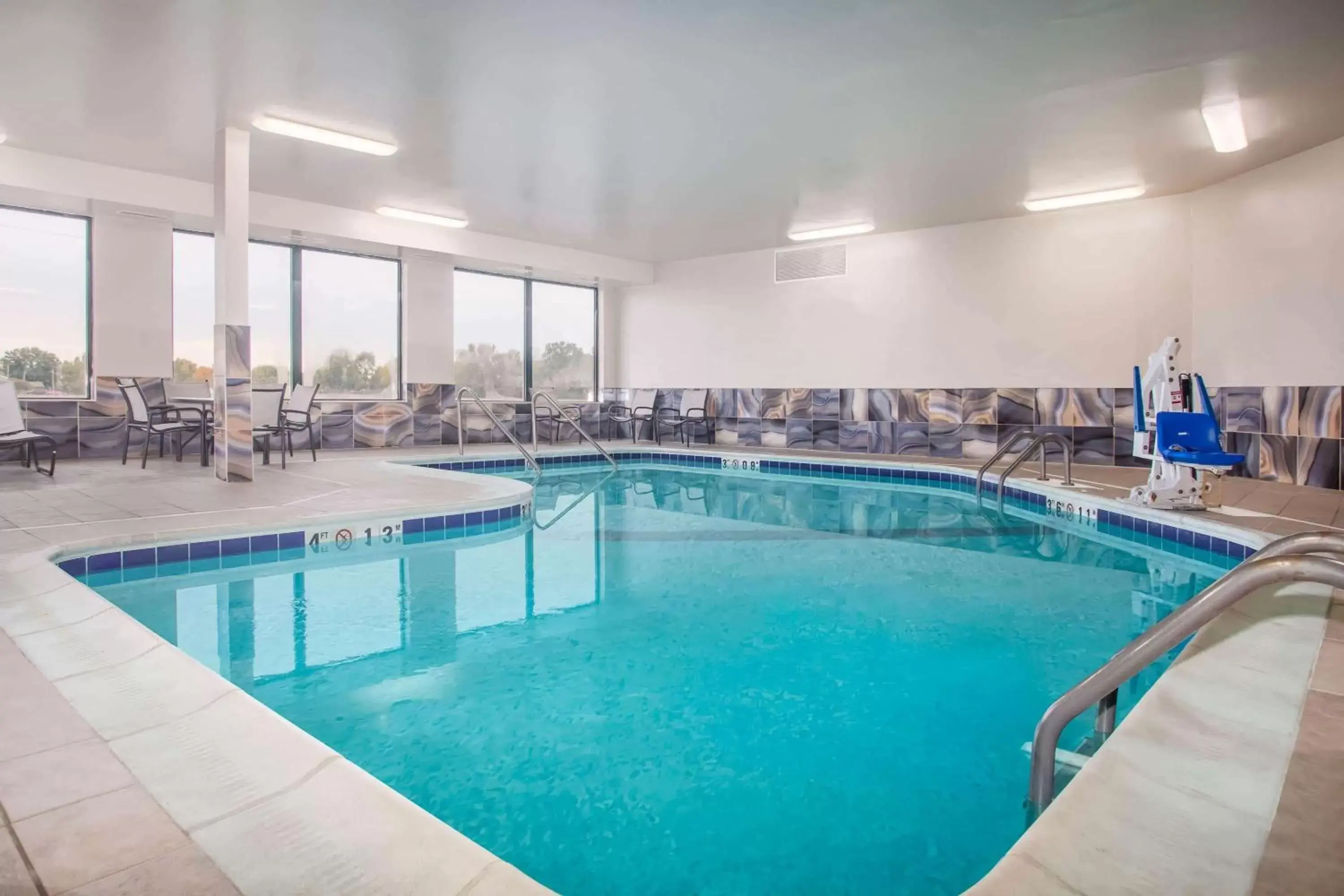 On site, Swimming Pool in La Quinta Inn & Suits by Wyndham Pontoon Beach IL