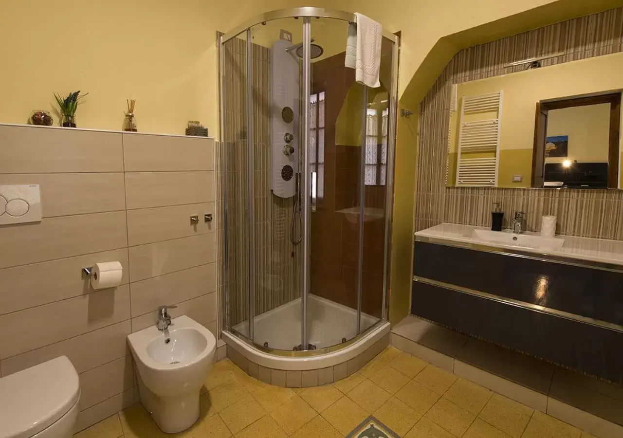 Bathroom in Tuscany Experience BnB