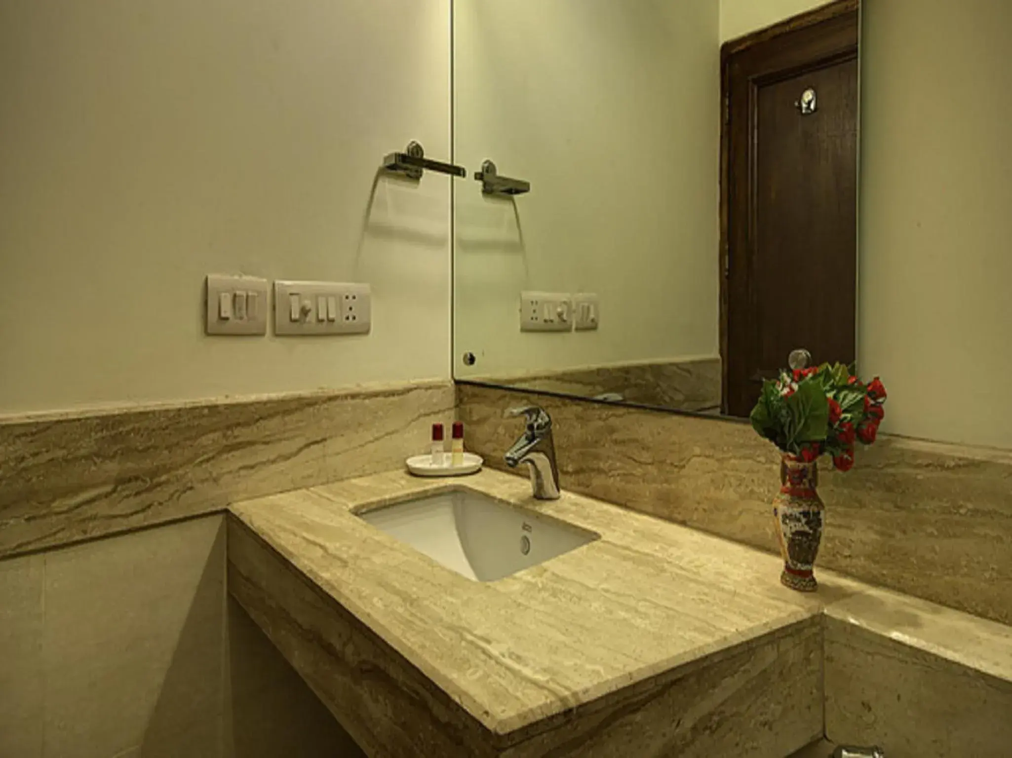 Bathroom in Red Maple Bed & Breakfast Bathroom in Red Maple Bed & Breakfast