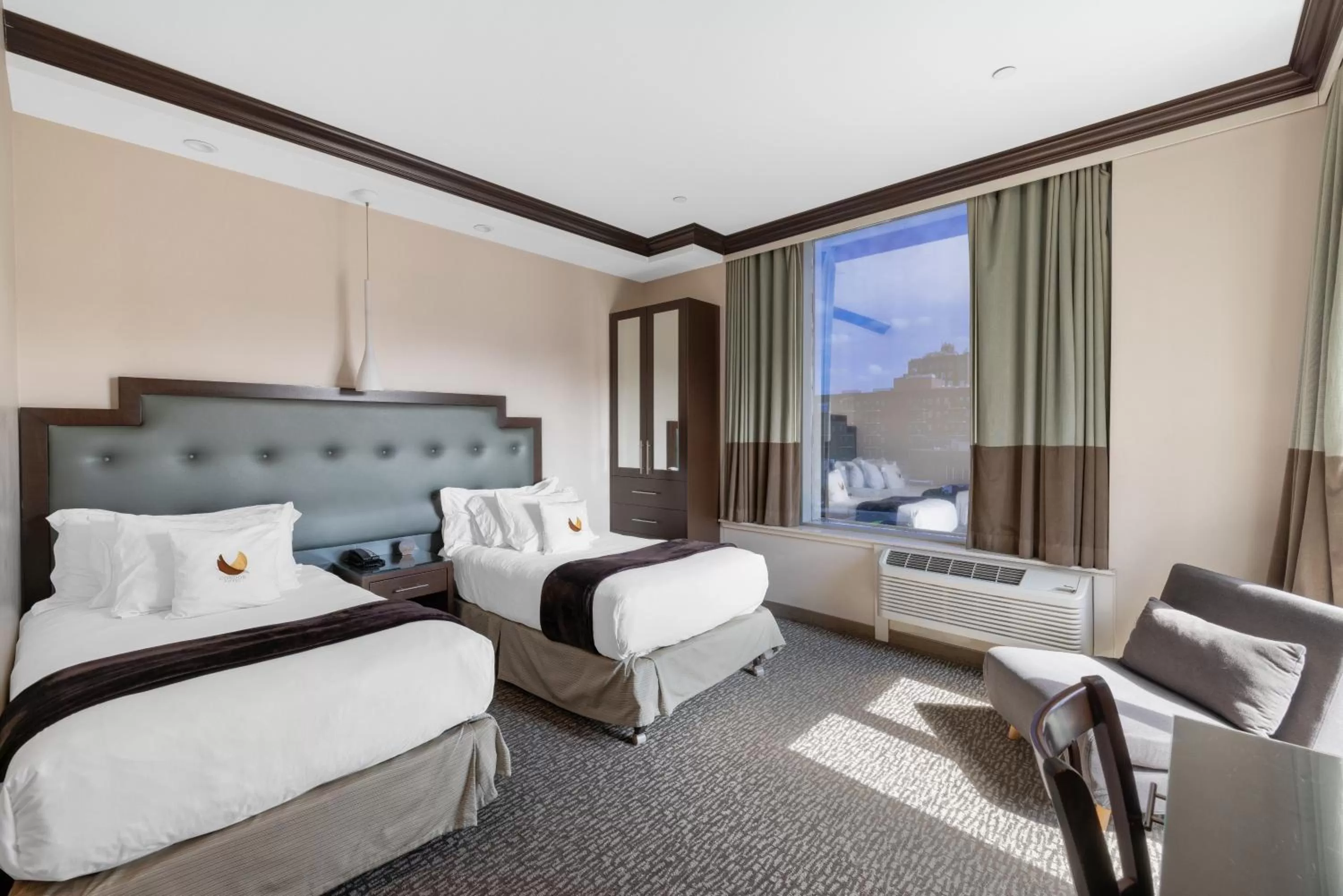 Bed in Aura Hotel Brooklyn