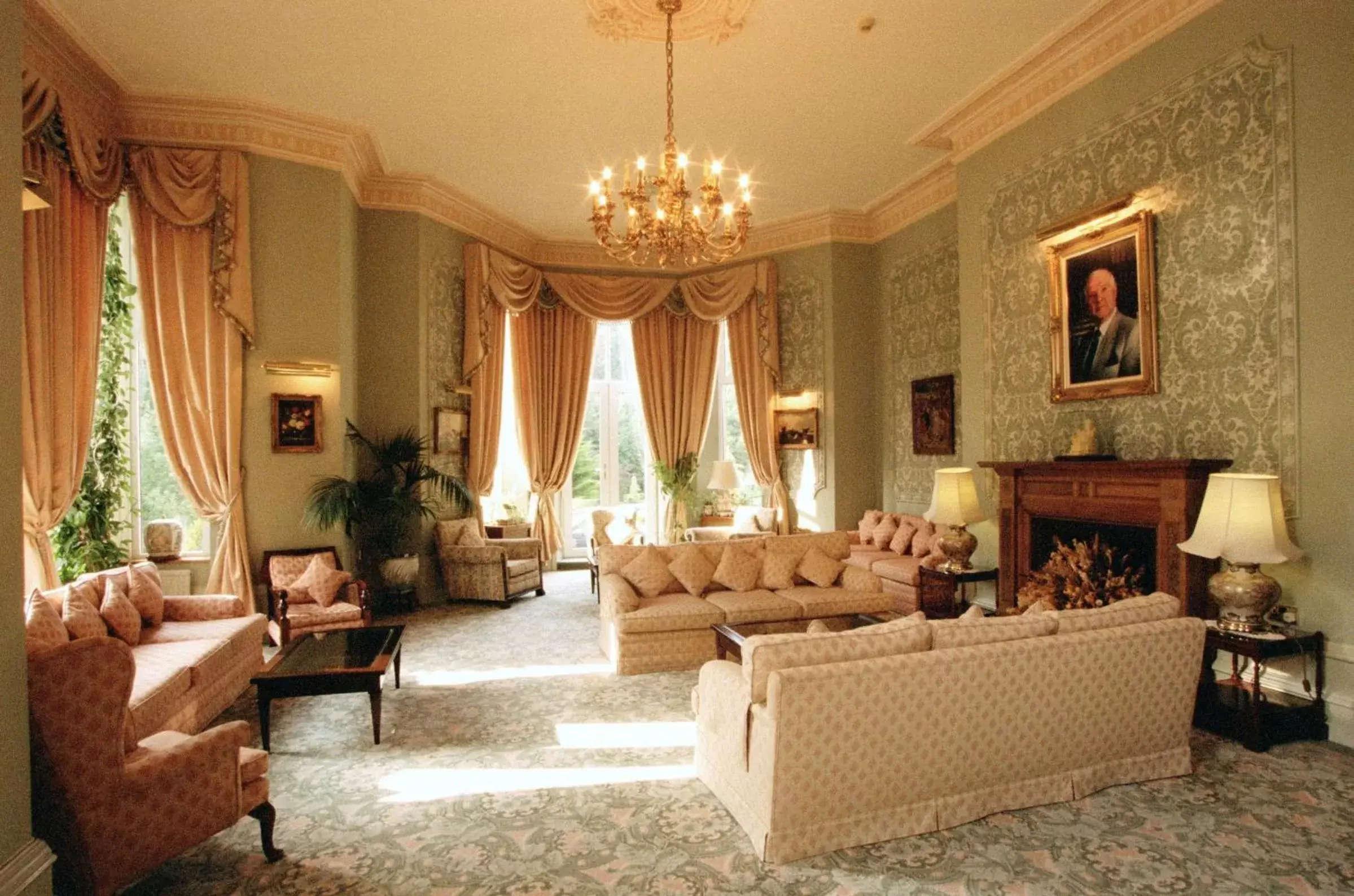 Library, Seating Area in Tre-Ysgawen Hall & Spa