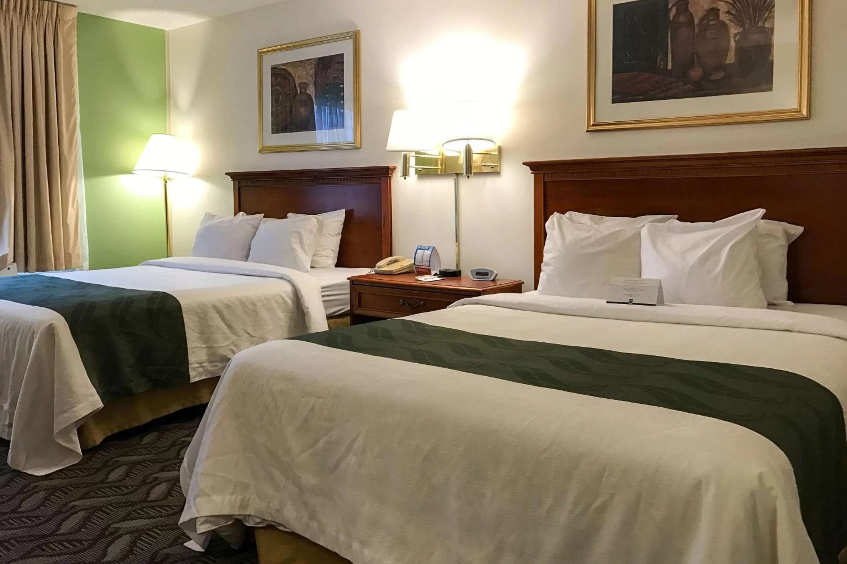 Photo of the whole room in Quality Inn