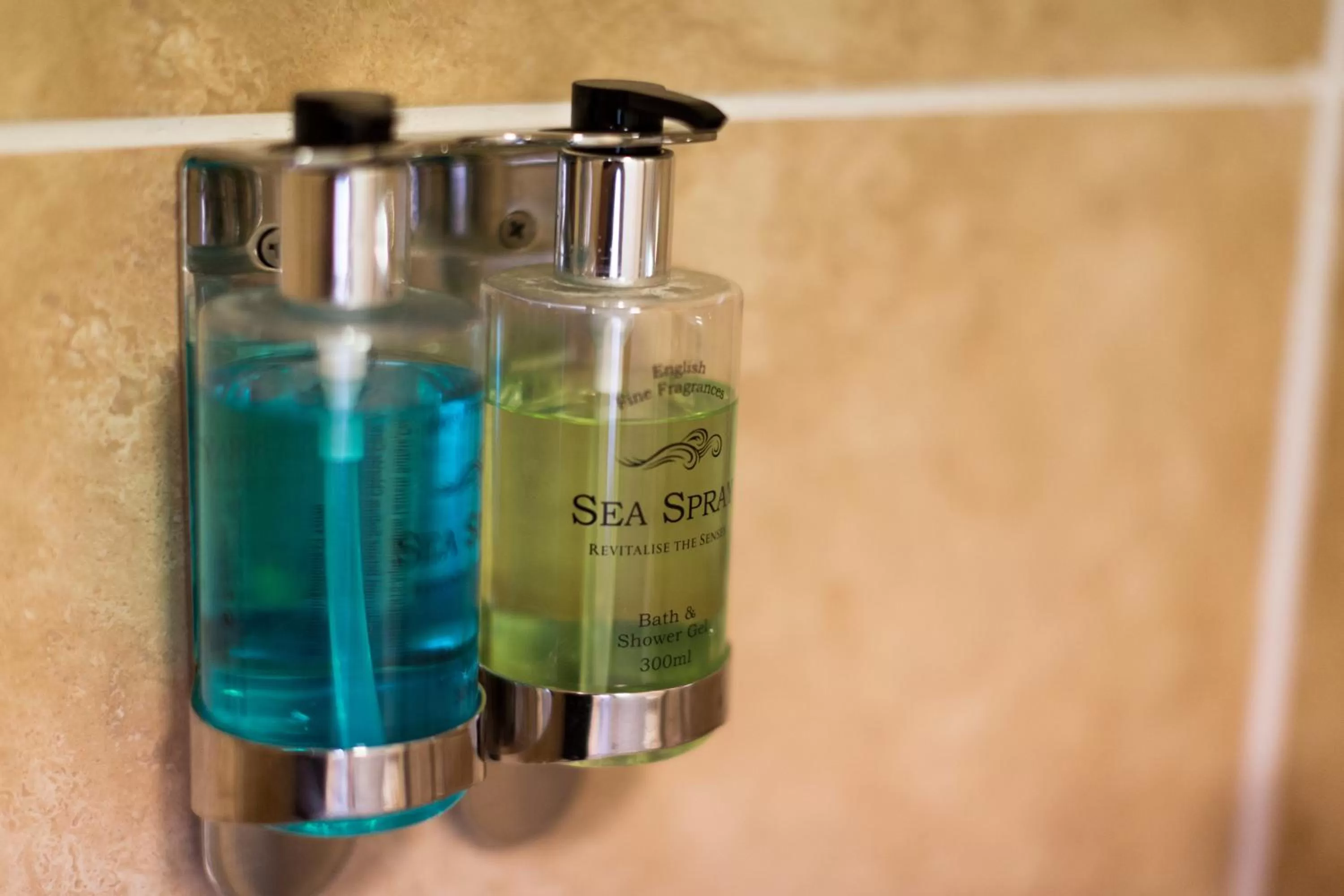 Bathroom in The Resolution Hotel