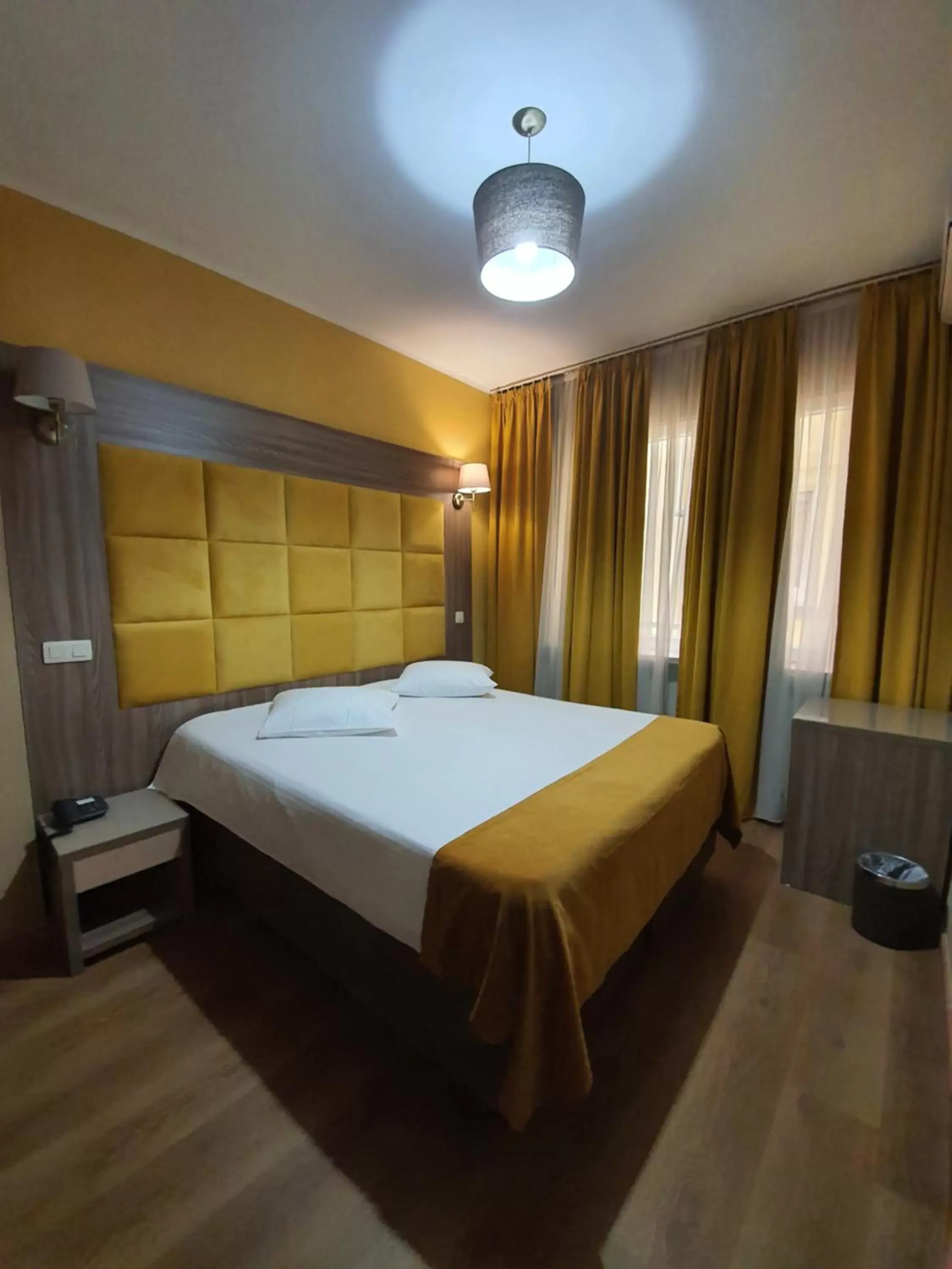 Bed in Hotel Midi-Zuid