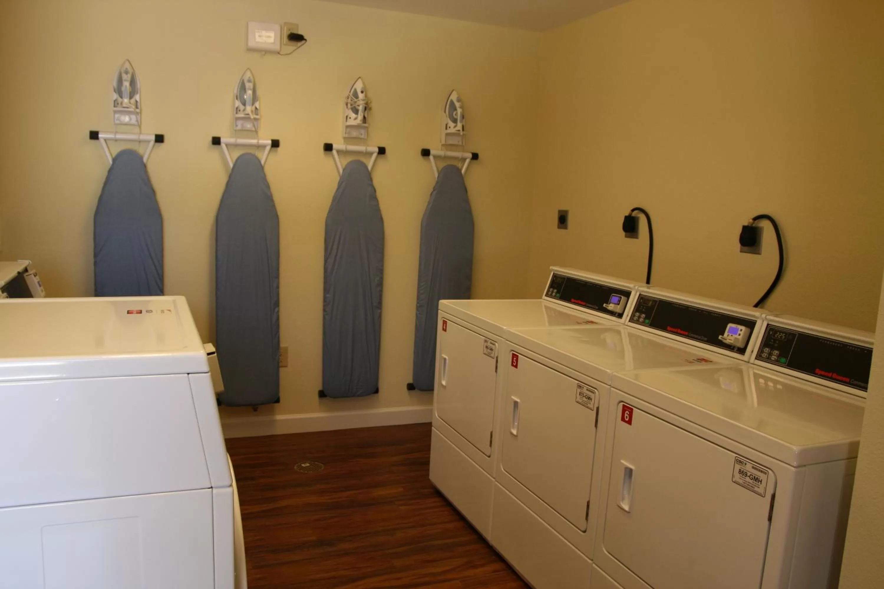 Affordable Suites Mooresville