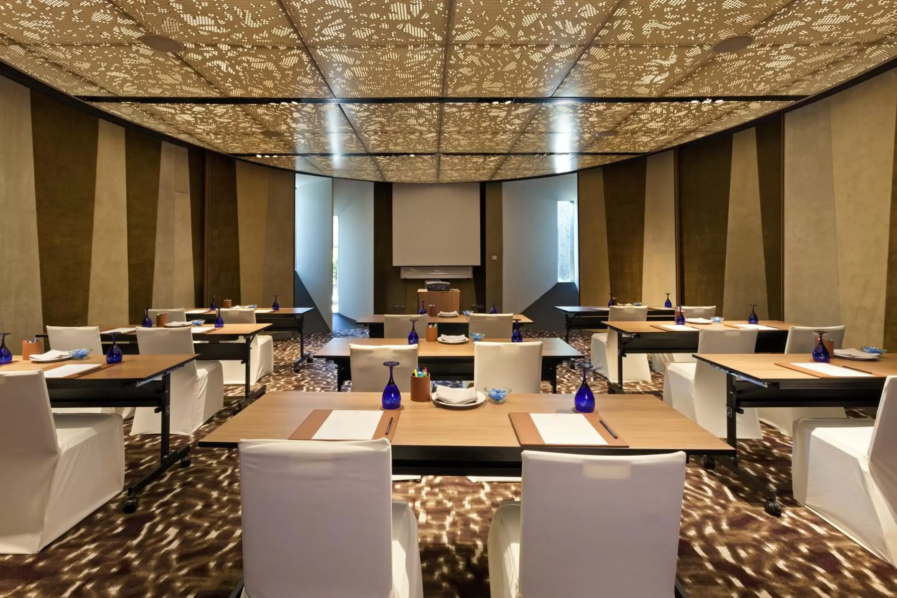 Meeting/conference room in Crowne Plaza Changi Airport, an IHG Hotel