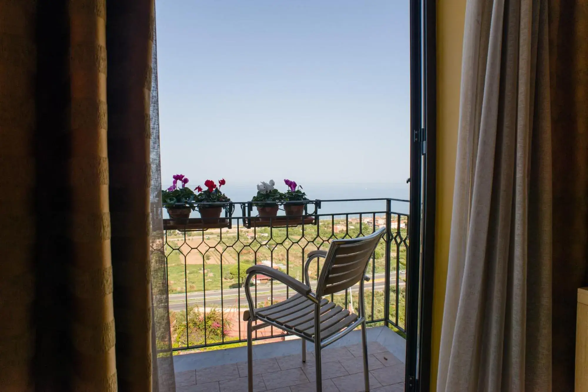 View (from property/room), Balcony/Terrace in Hotel Villa Mare