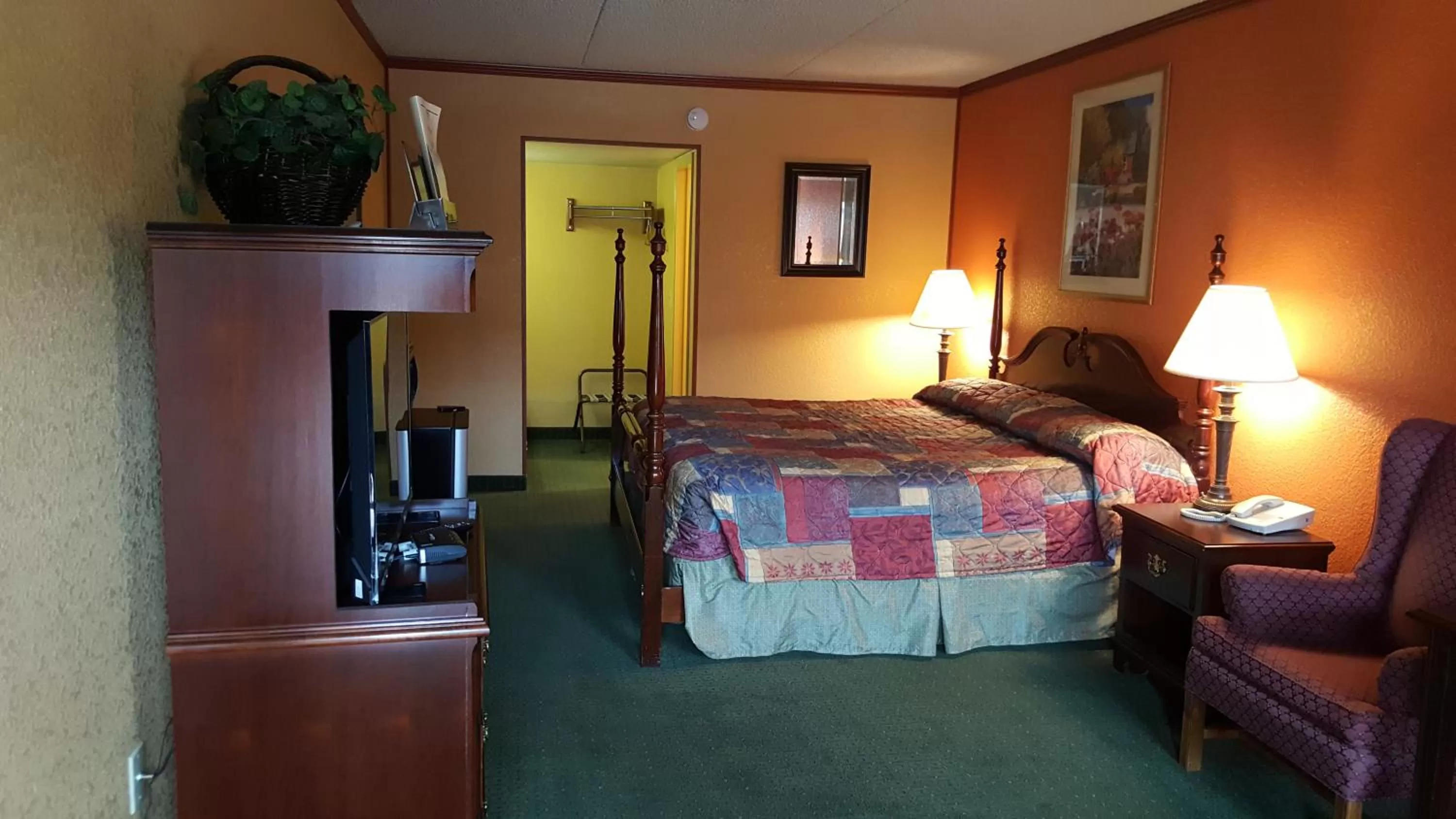 King Room - Non-Smoking in The KC Motel Show Low