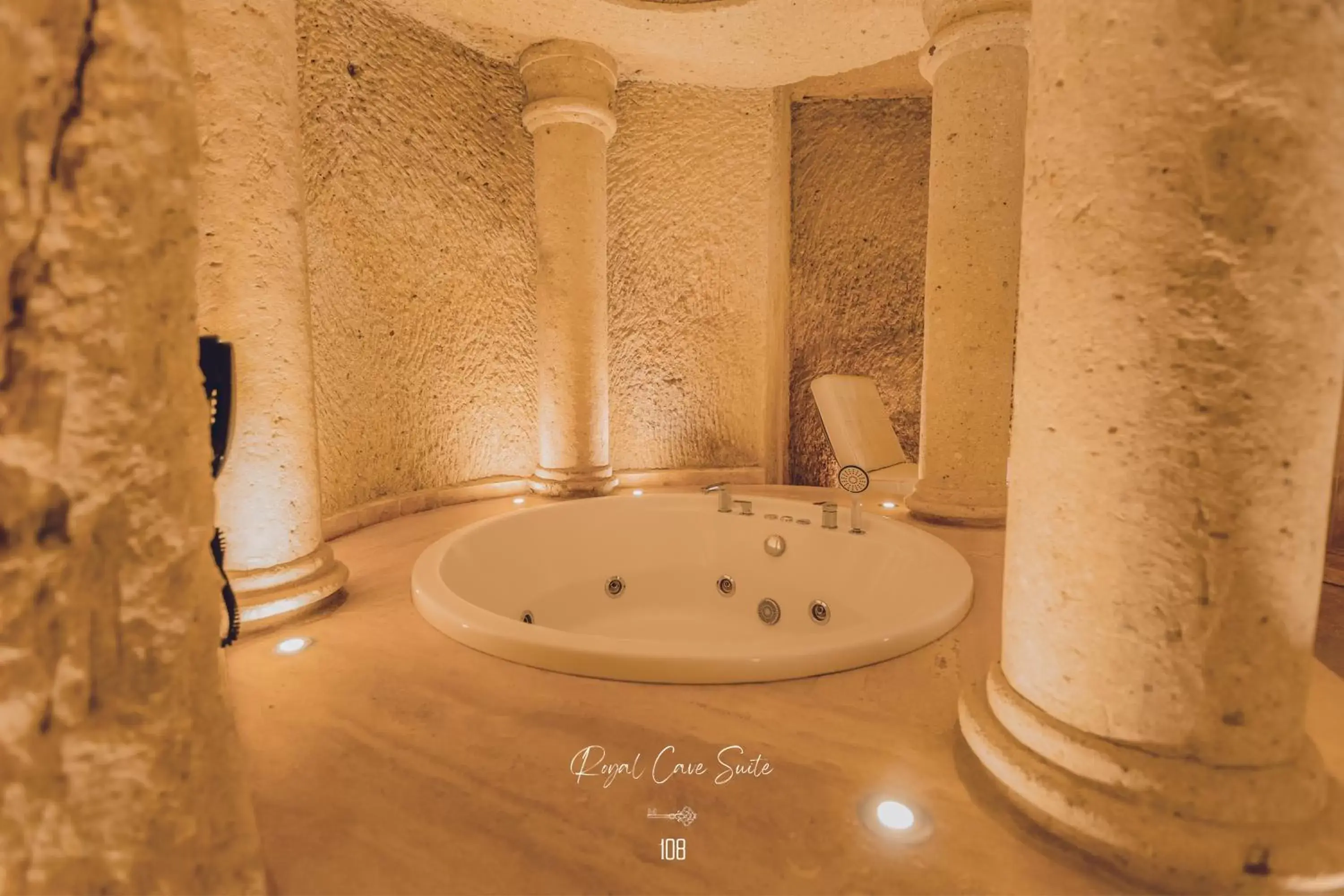 Bath, Bathroom in Nino Cave Suites