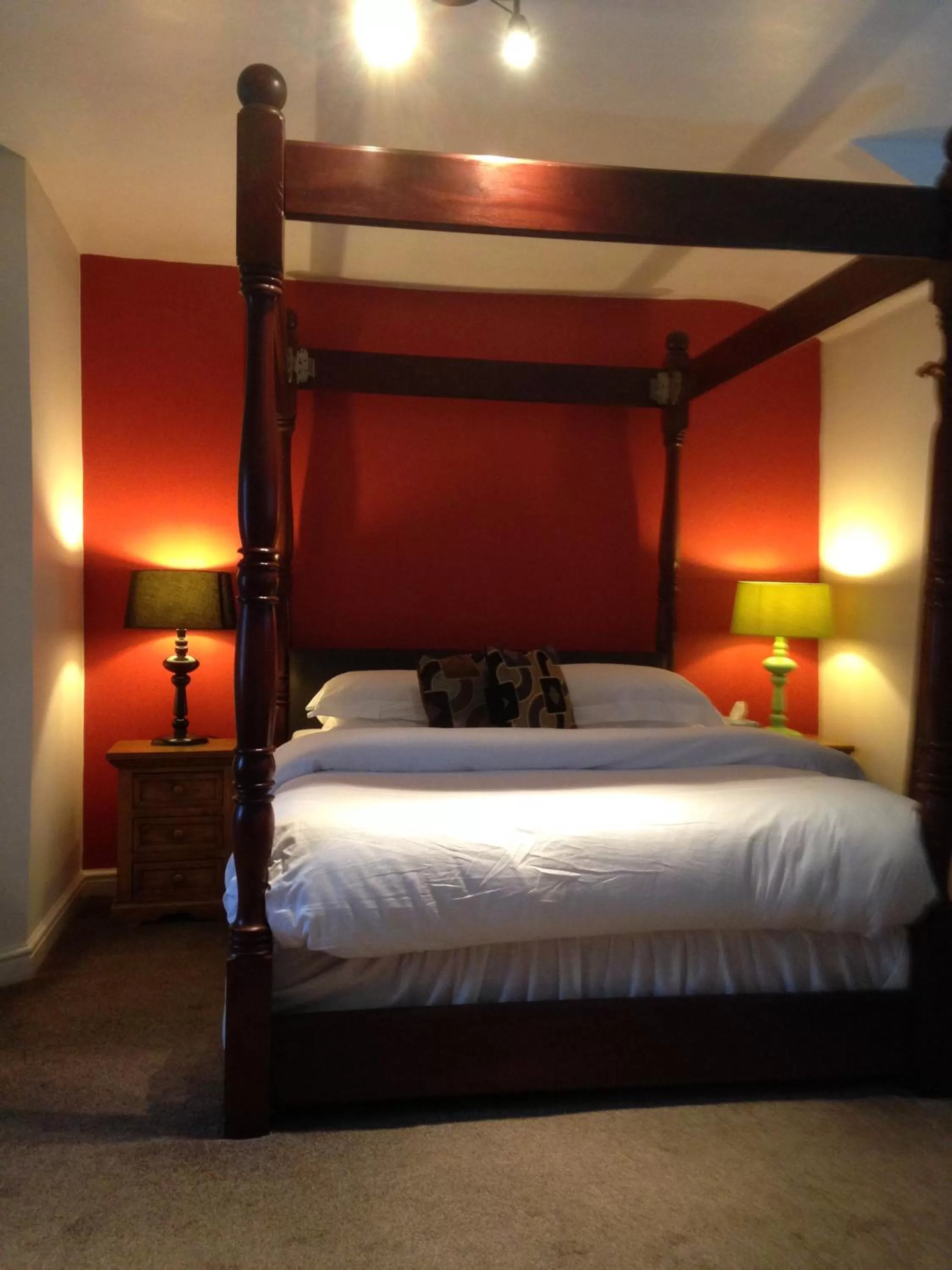 Bed in Lynebank House Hotel, Bed & Breakfast