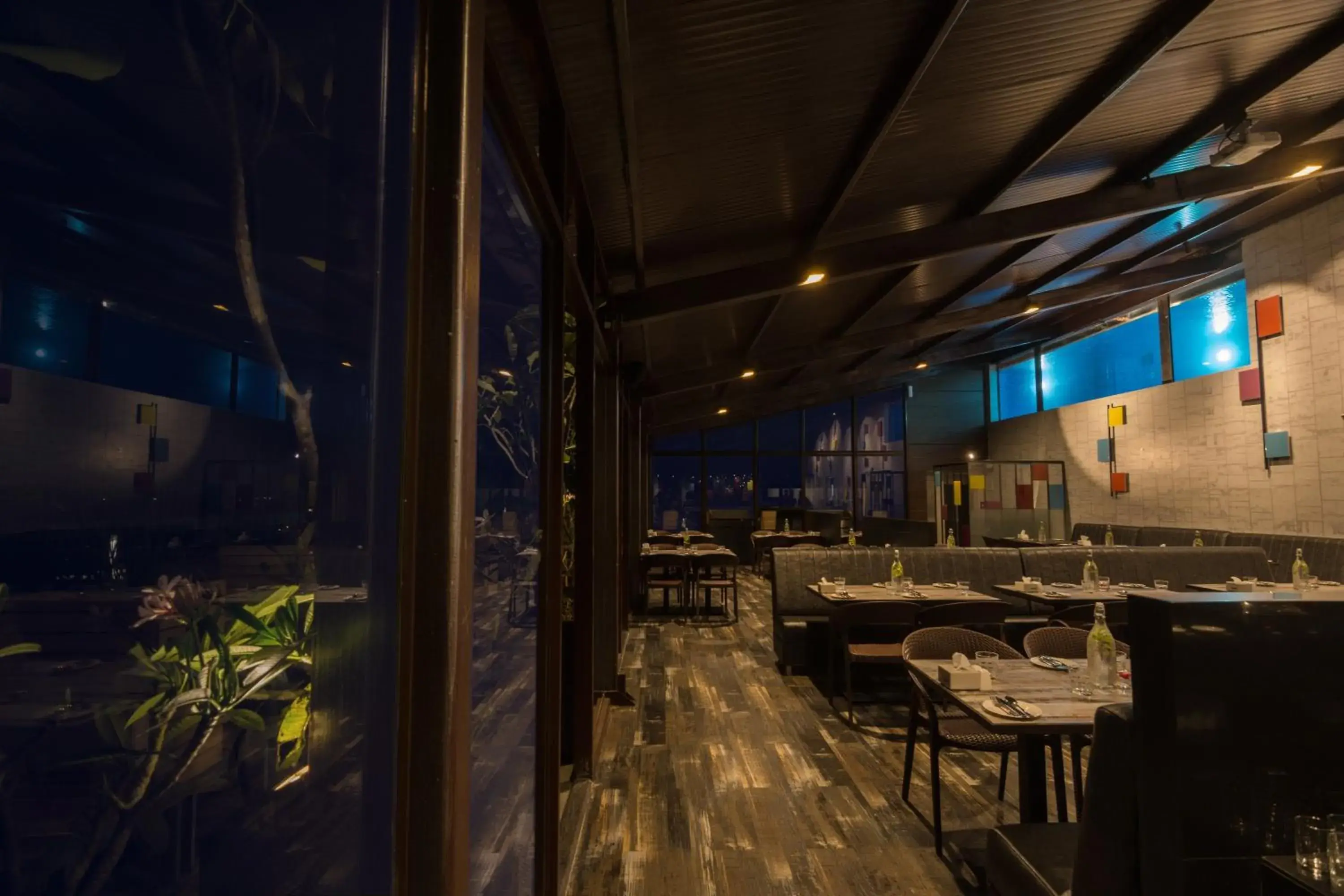 Restaurant/places to eat in Roopa Elite Restaurant/places to eat in Roopa Elite