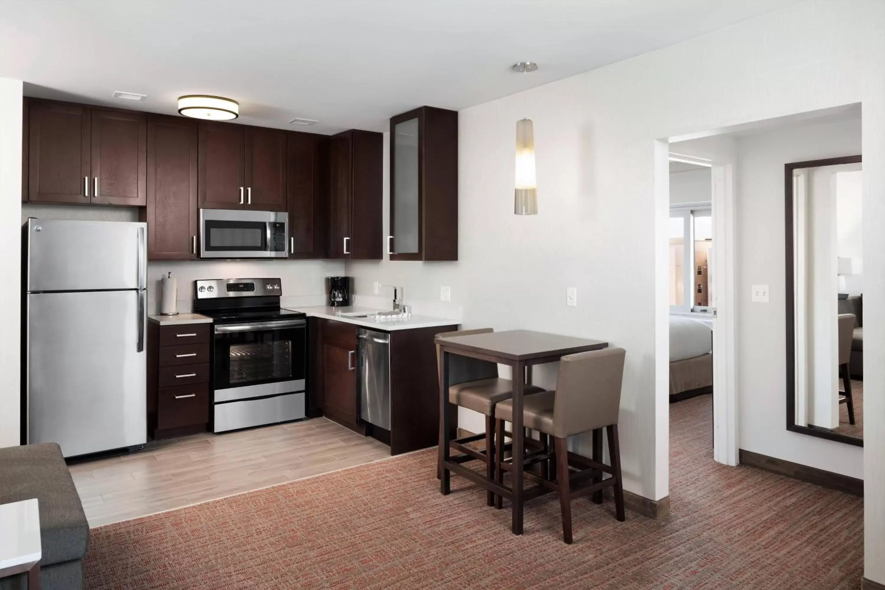 Bedroom, Kitchen/Kitchenette in Residence Inn by Marriott San Jose Cupertino