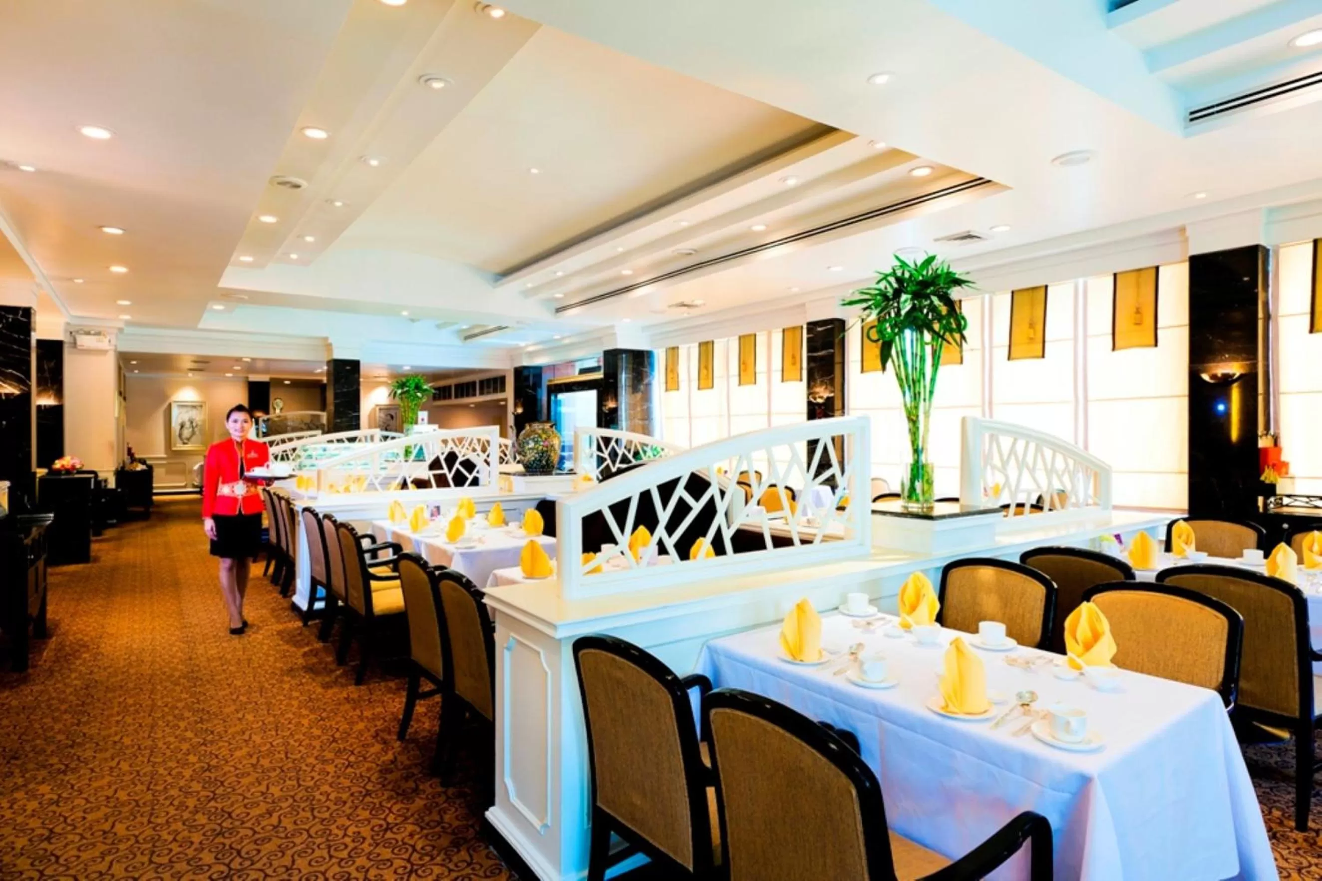 Lunch in Royal Princess Larn Luang - SHA Extra Plus