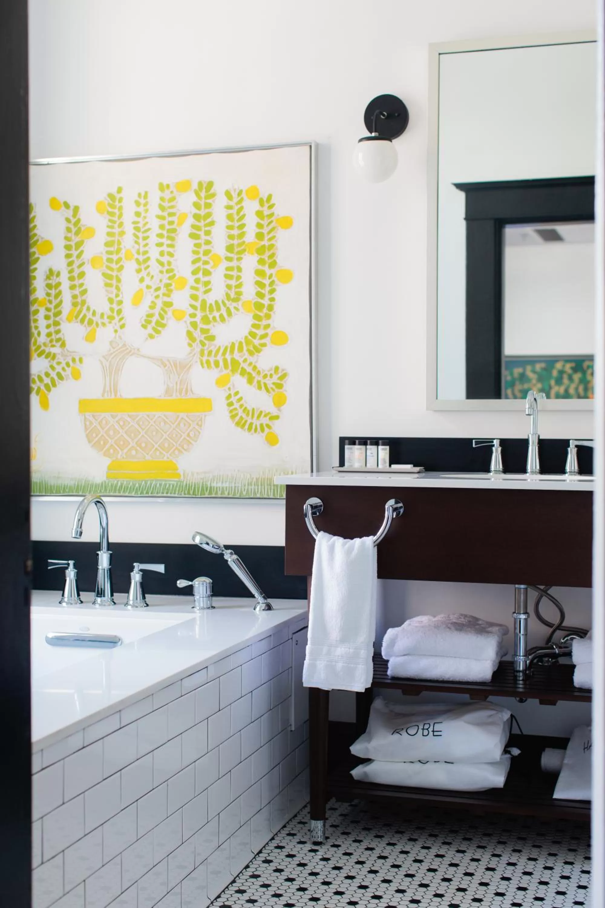 Bathroom, Bed in The Dwell Hotel, a Member of Design Hotels