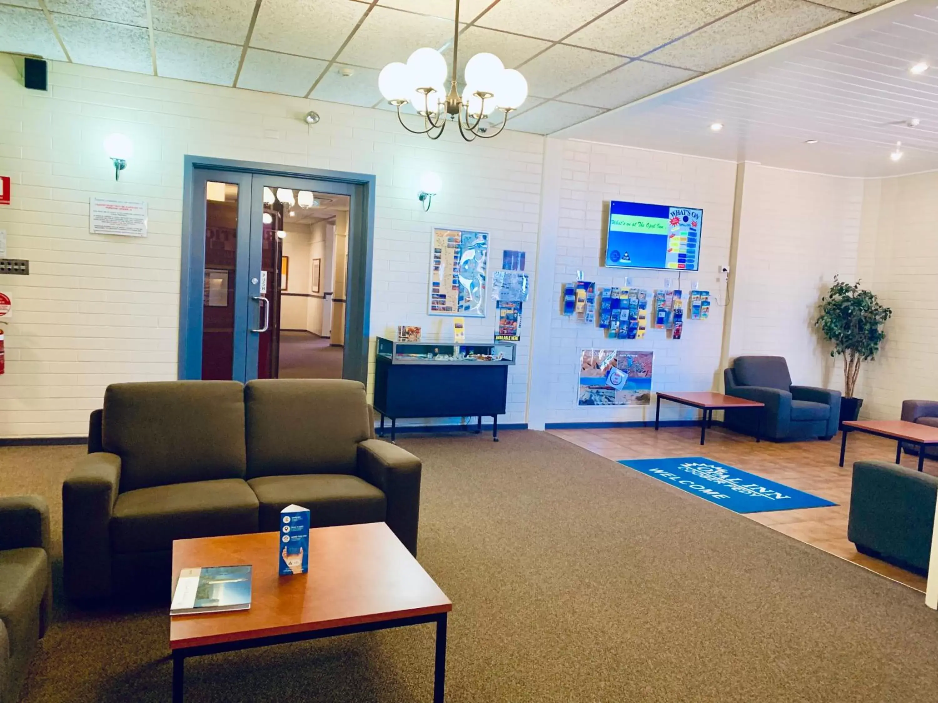 Seating Area in Opal Inn Hotel, Motel, Caravan Park