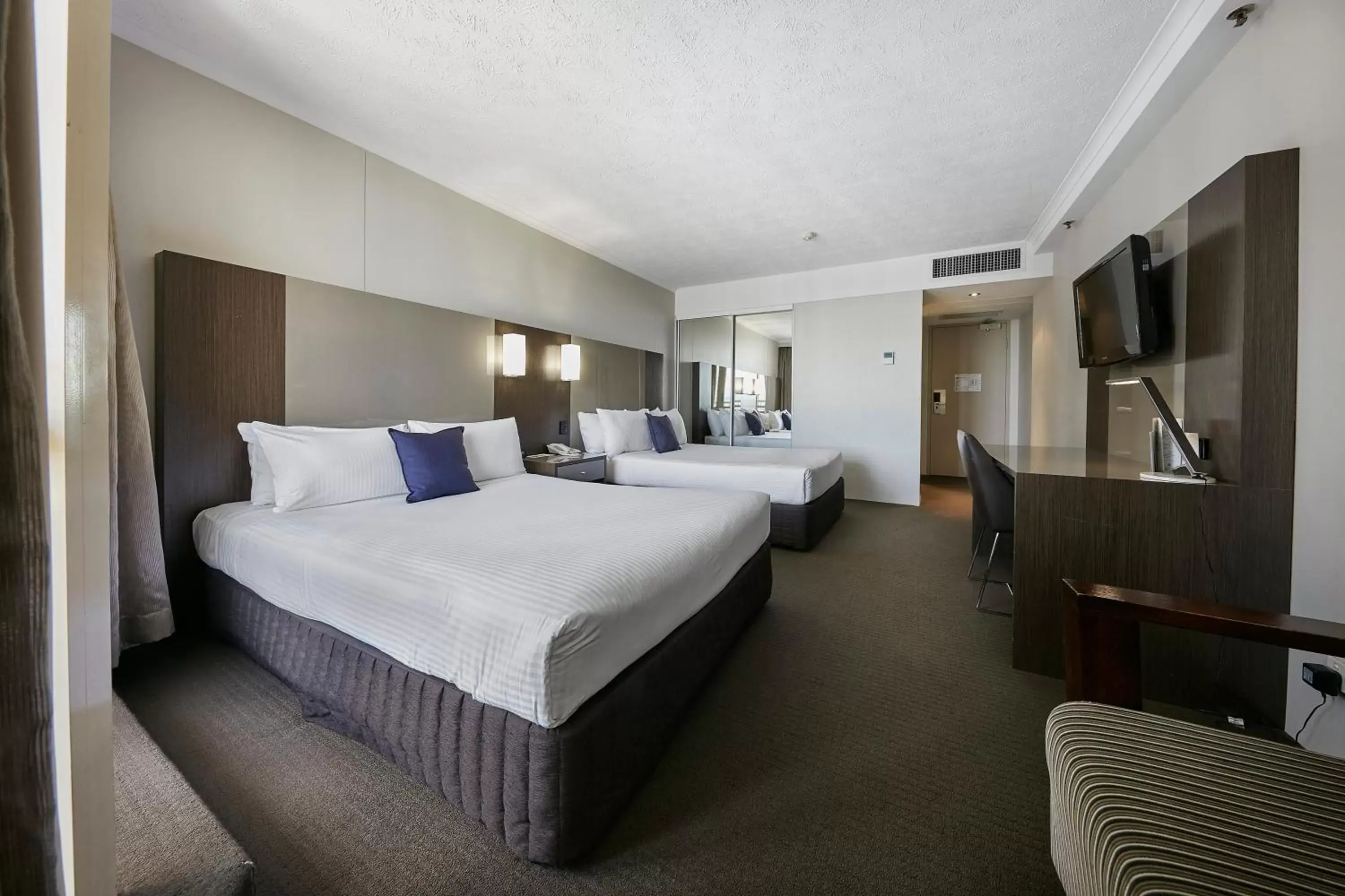Photo of the whole room, Bed in Novotel Surfers Paradise