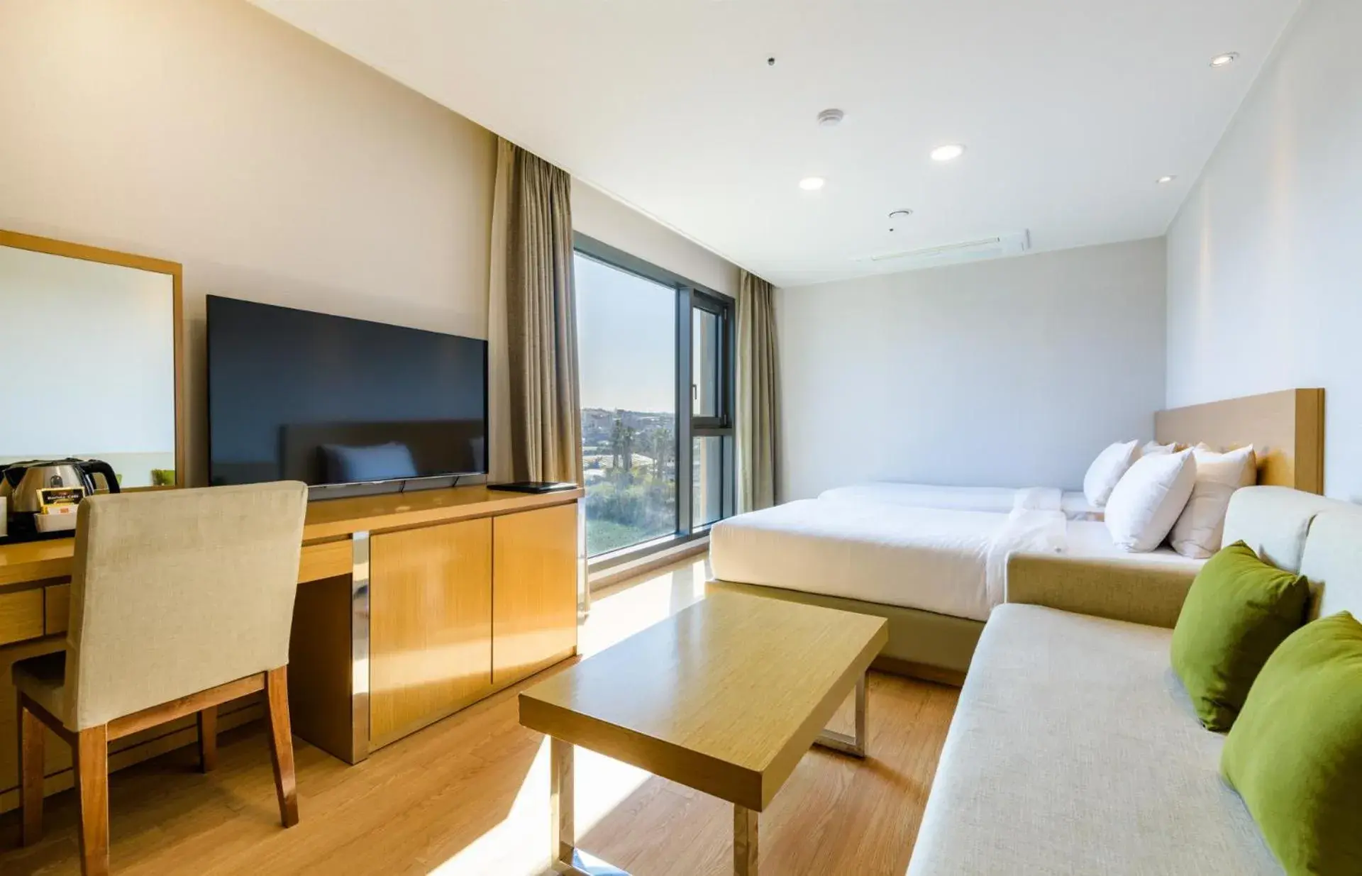 Bedroom, TV/Entertainment Center in Uni Hotel Jeju