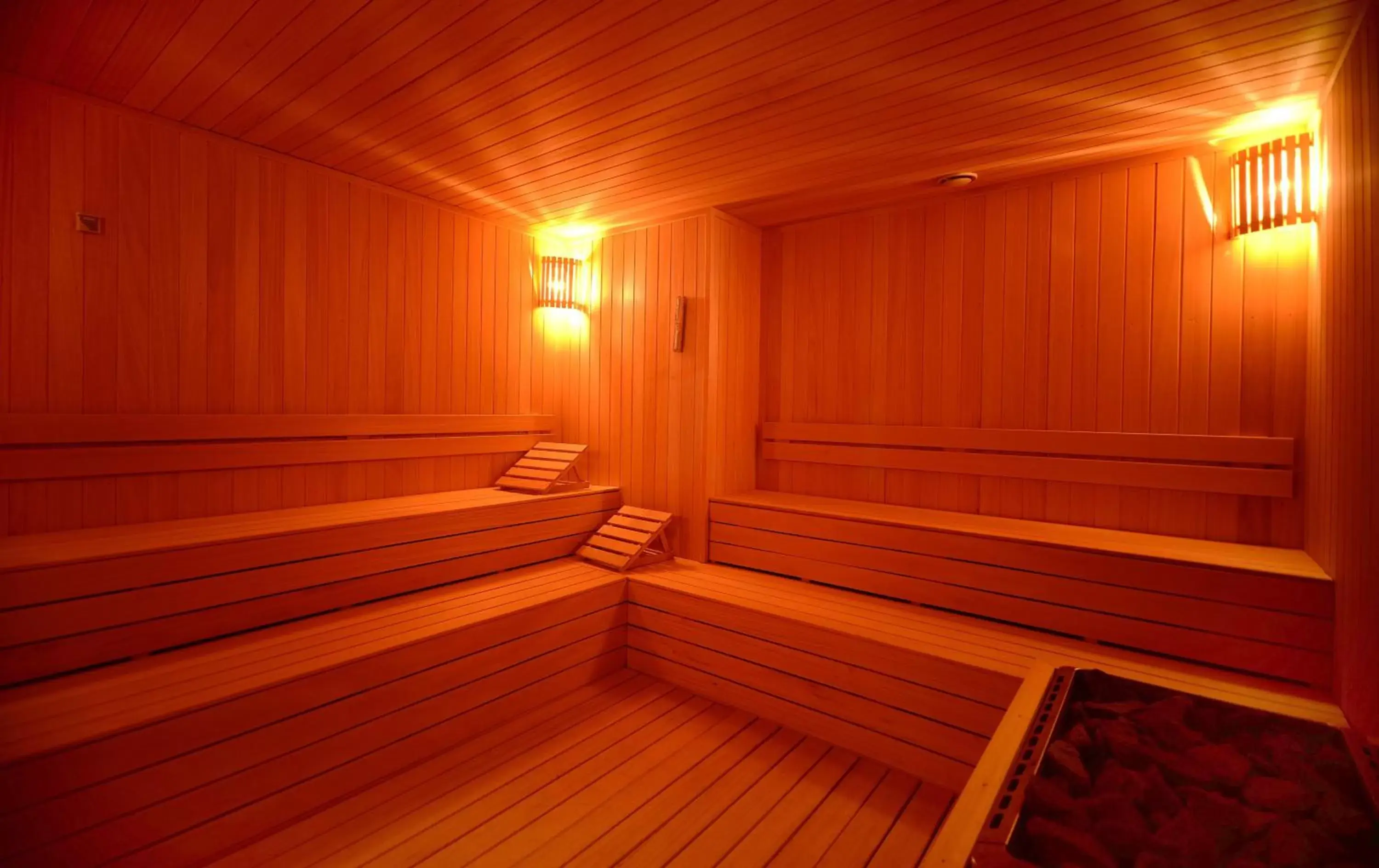 Sauna in Wyndham Grand Istanbul Levent