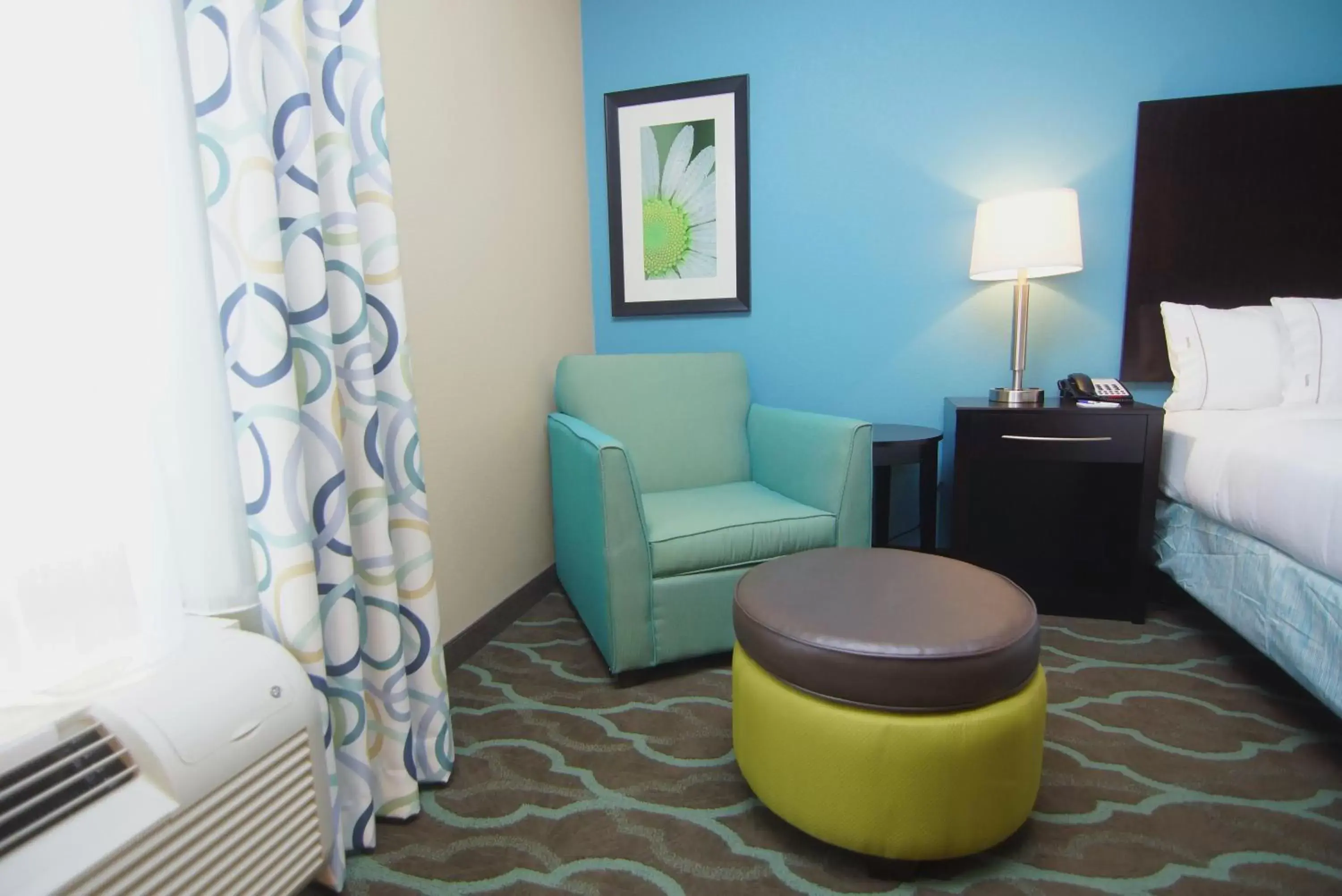Bed, Seating Area in Holiday Inn Express Hotels & Suites Cuero, an IHG Hotel