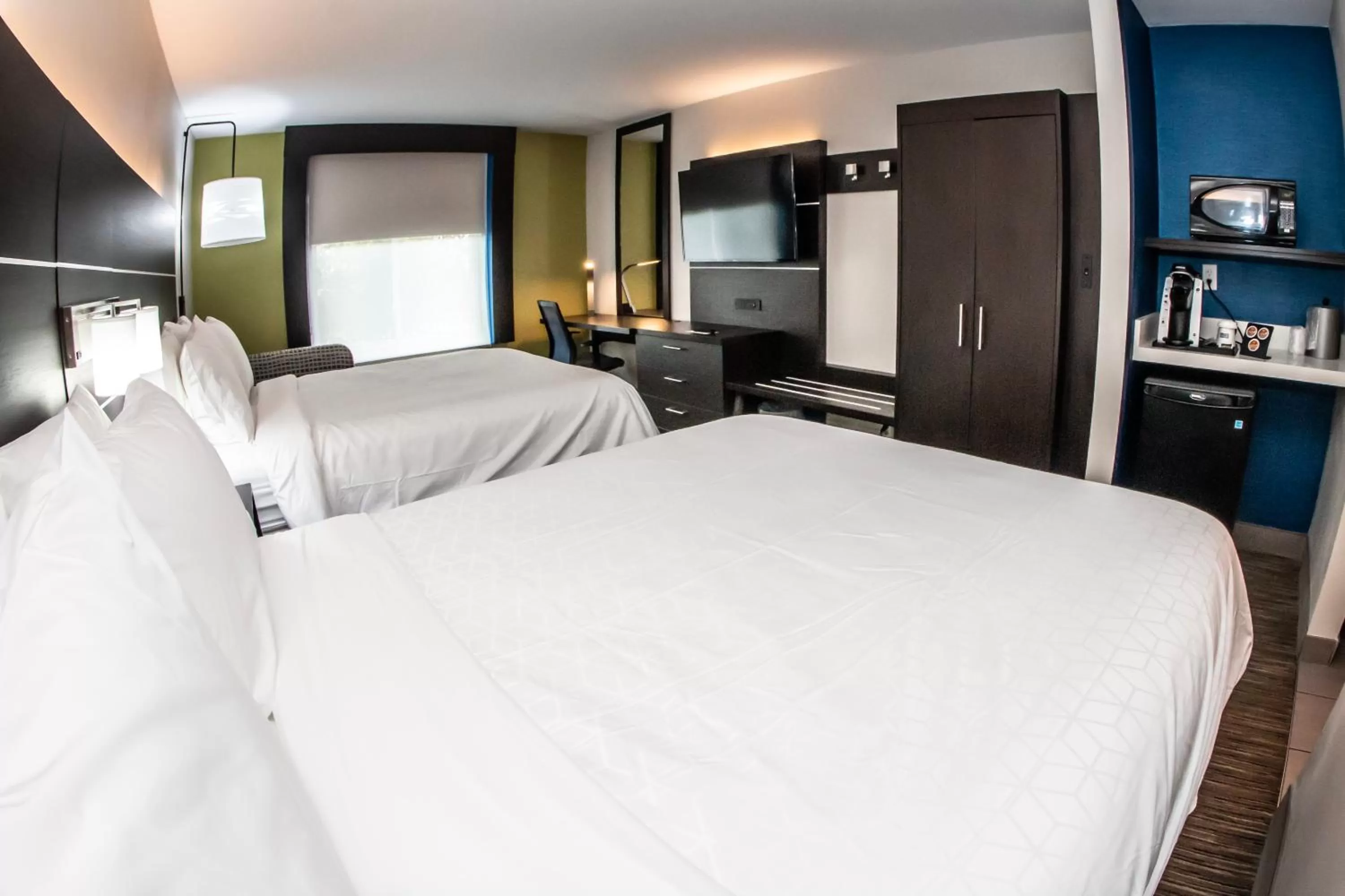 Photo of the whole room, Bed in Holiday Inn Express - Allentown North by IHG