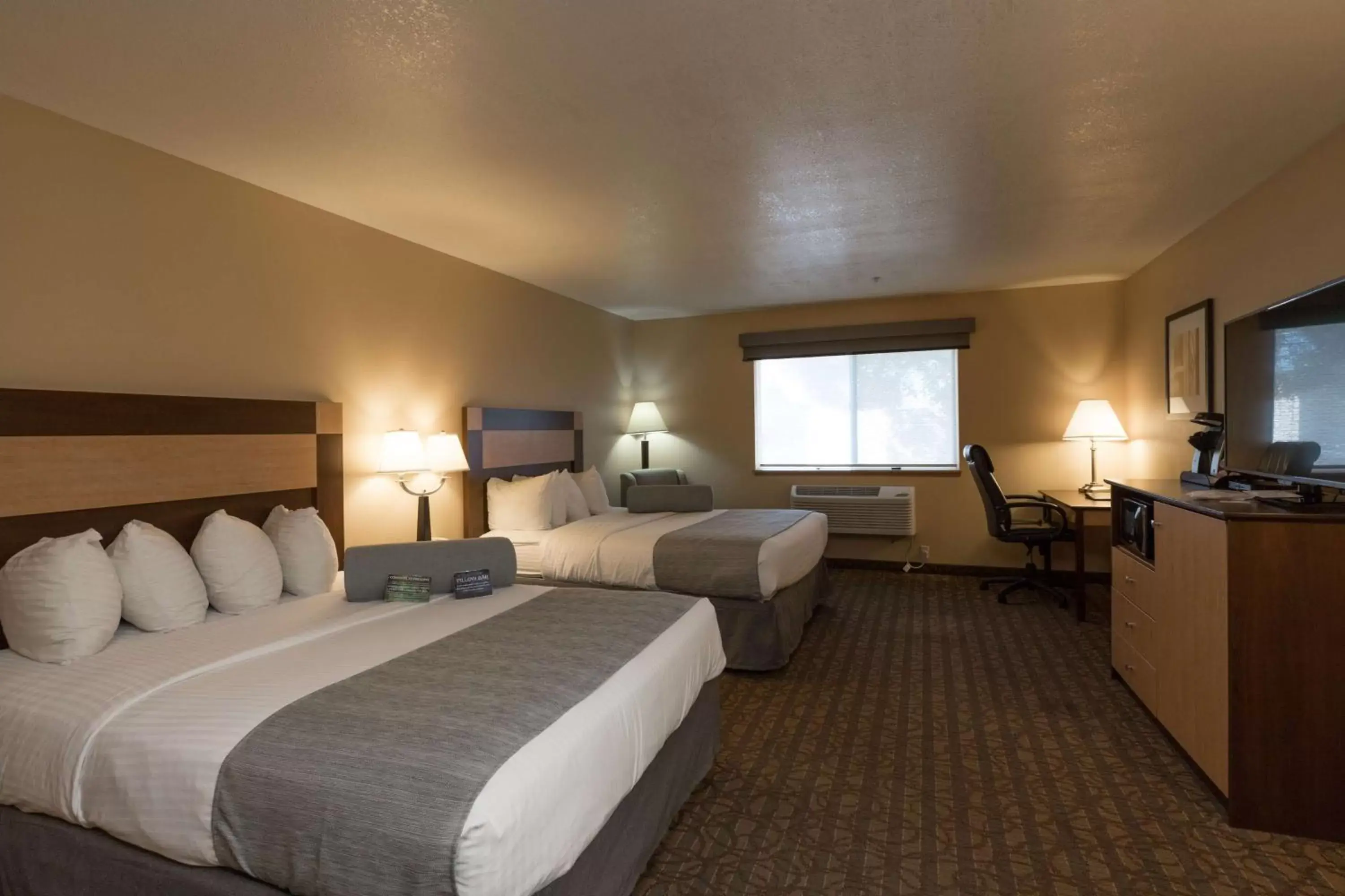 Photo of the whole room in Best Western Sawtooth Inn and Suites