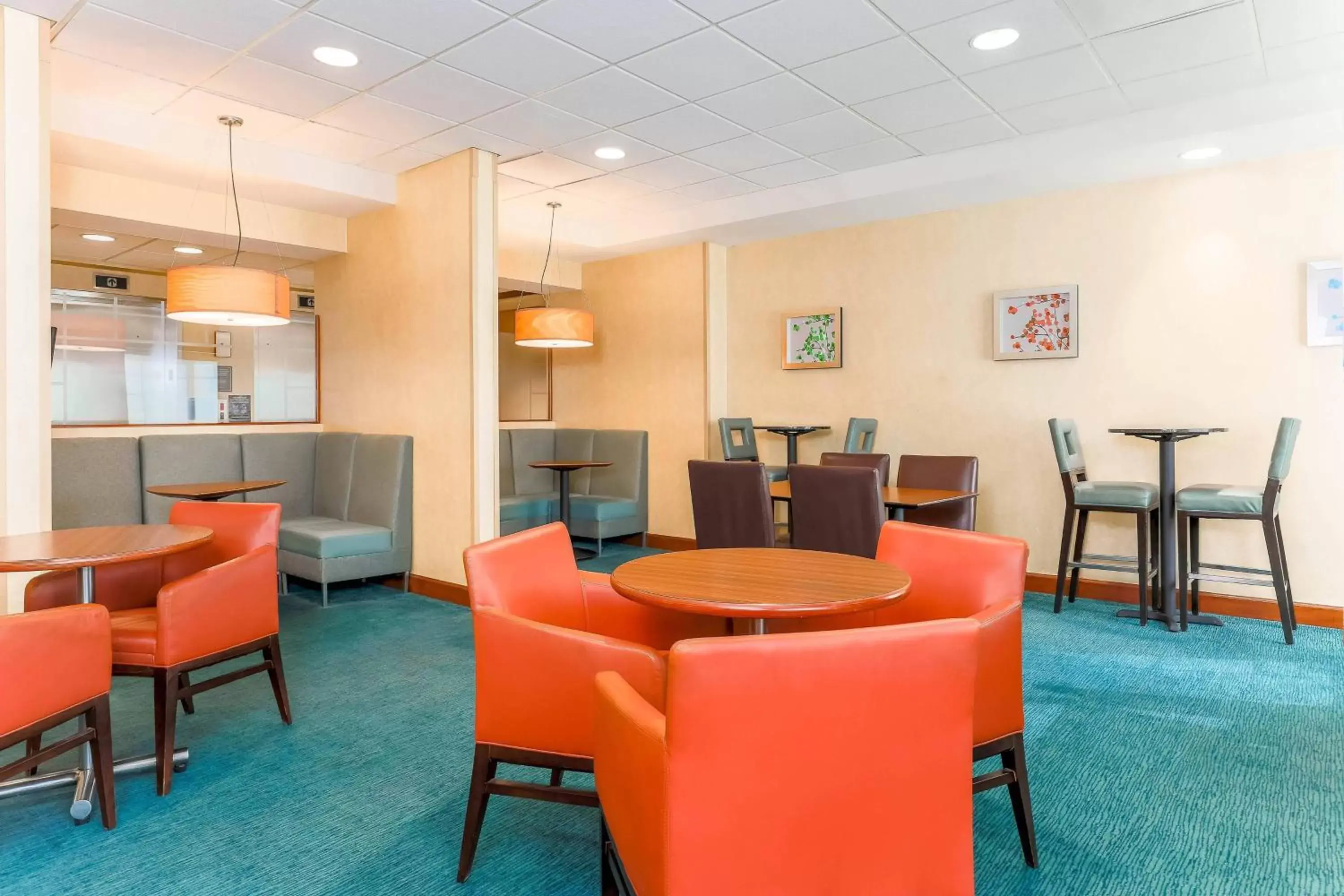 Restaurant/places to eat, Lounge/Bar in Residence Inn by Marriott Chicago Oak Brook