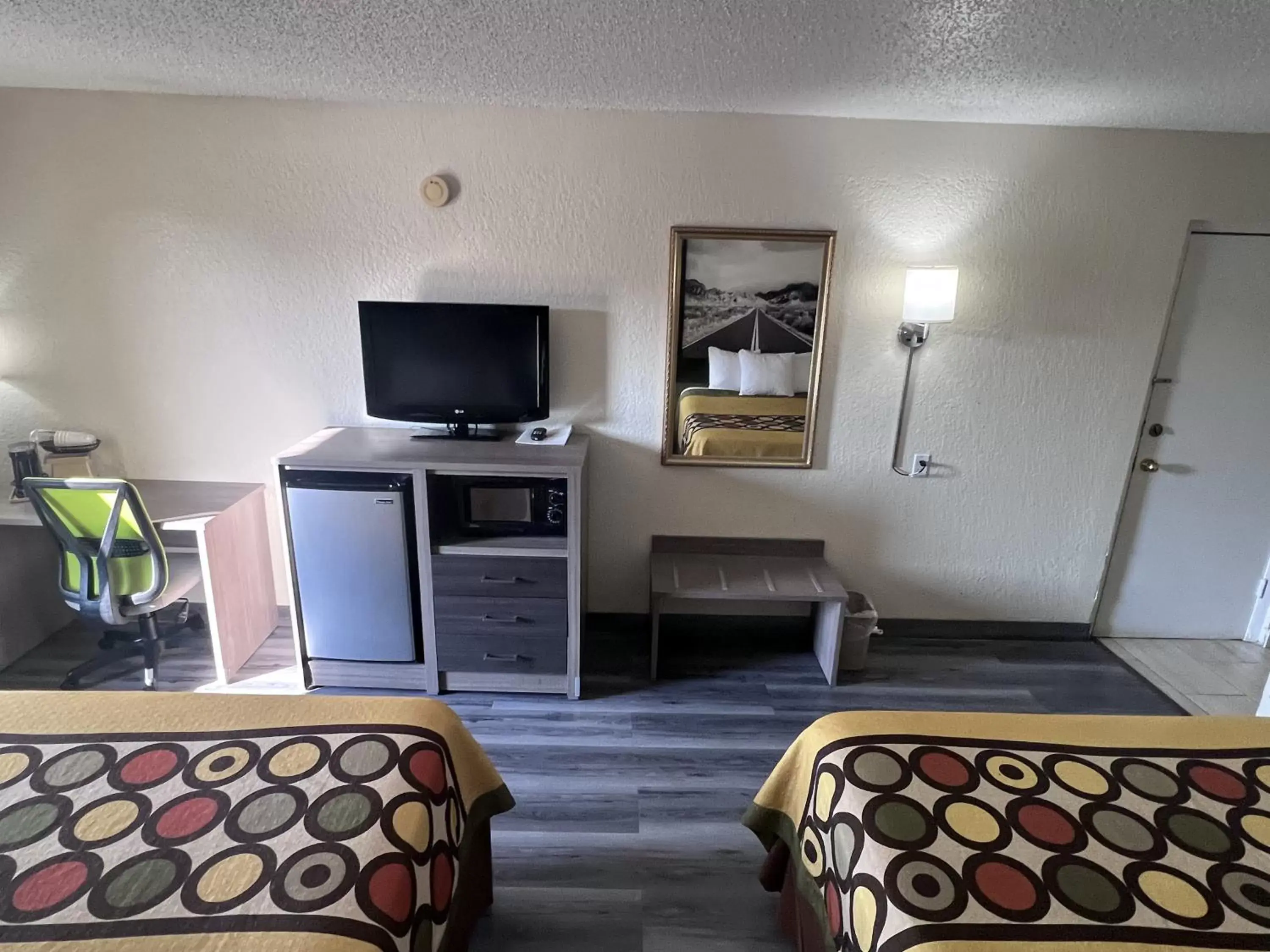 TV/Entertainment Center in Super 8 by Wyndham Ft Stockton