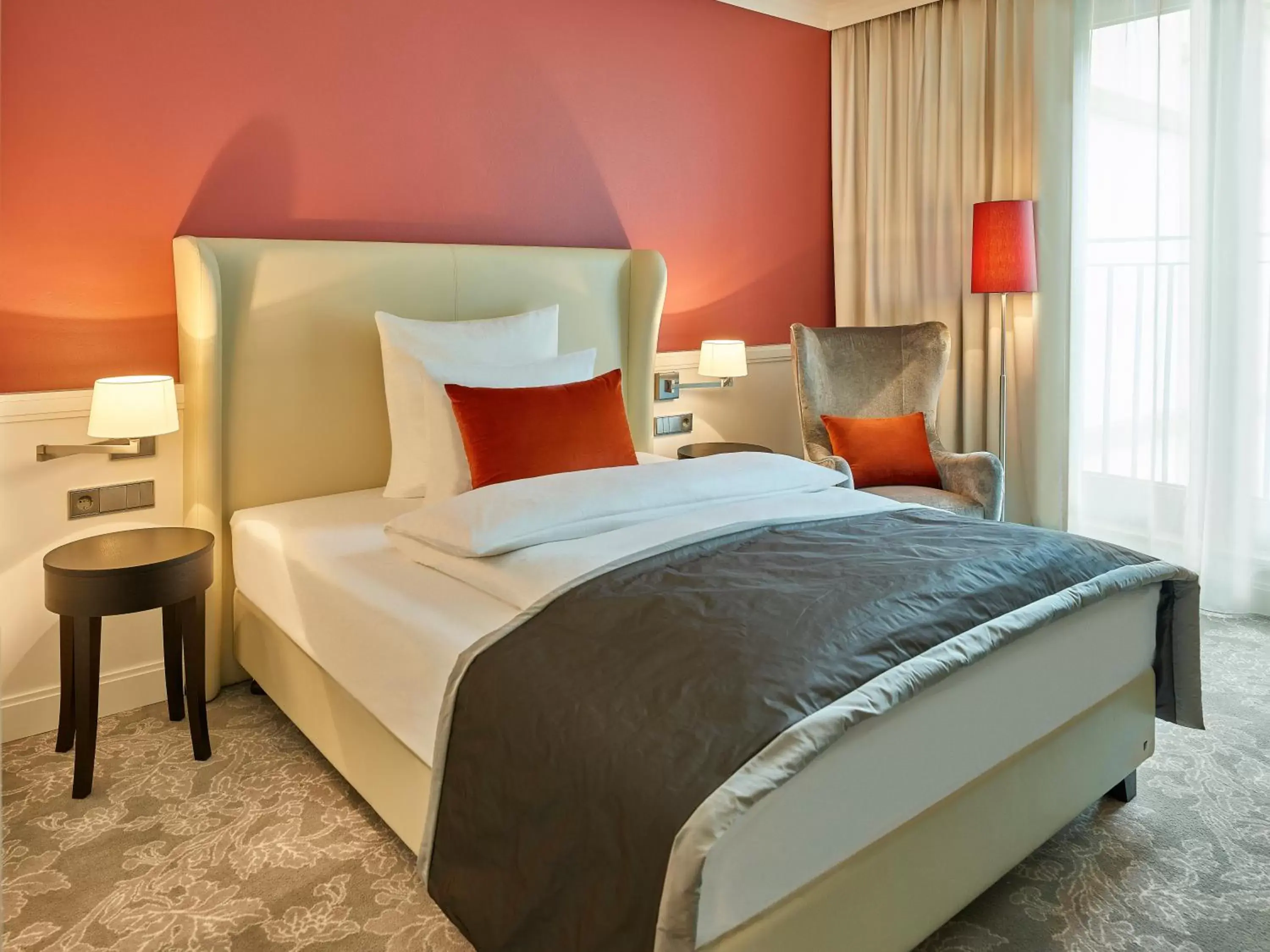 Romantik Package in Dorint Hotel Frankfurt/Oberursel Romantik Package in Dorint Hotel Frankfurt/Oberursel