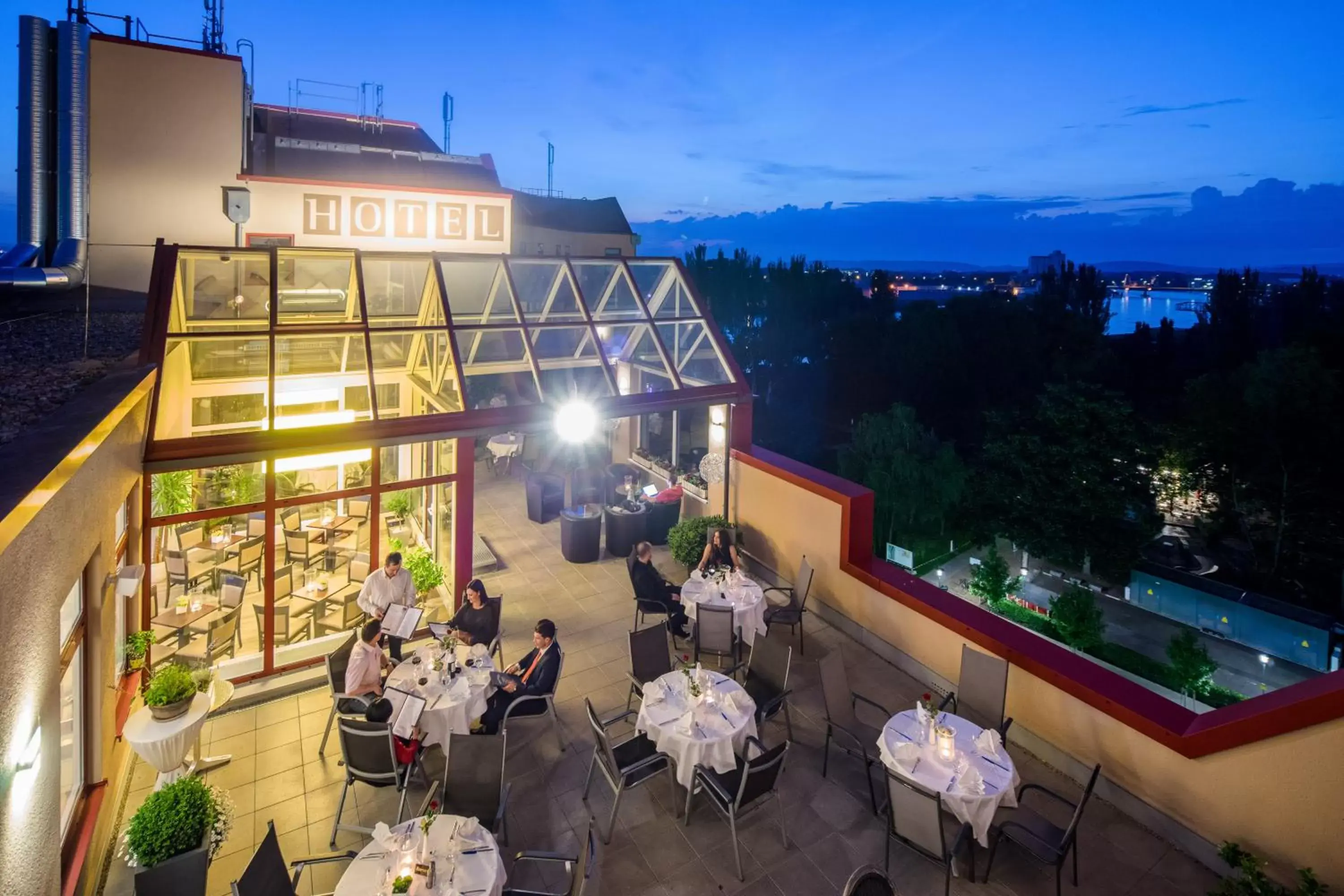 Restaurant/places to eat in Best Western Hotel Dreiländerbrücke Weil am Rhein / Basel