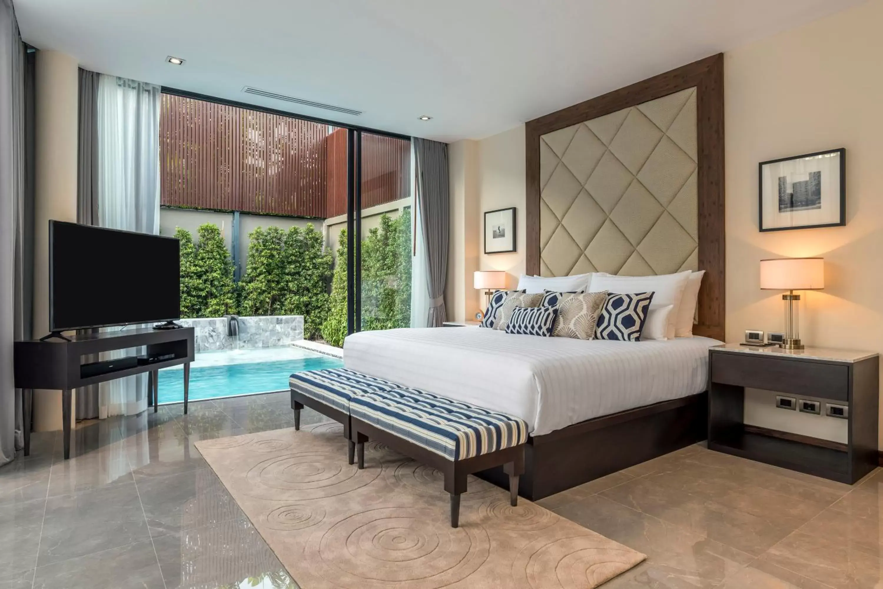 Bedroom, Bed in V Villas Hua Hin, MGallery