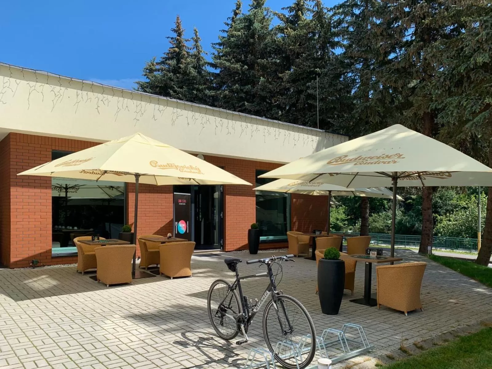 Restaurant/places to eat in Parkhotel Carlsbad Inn