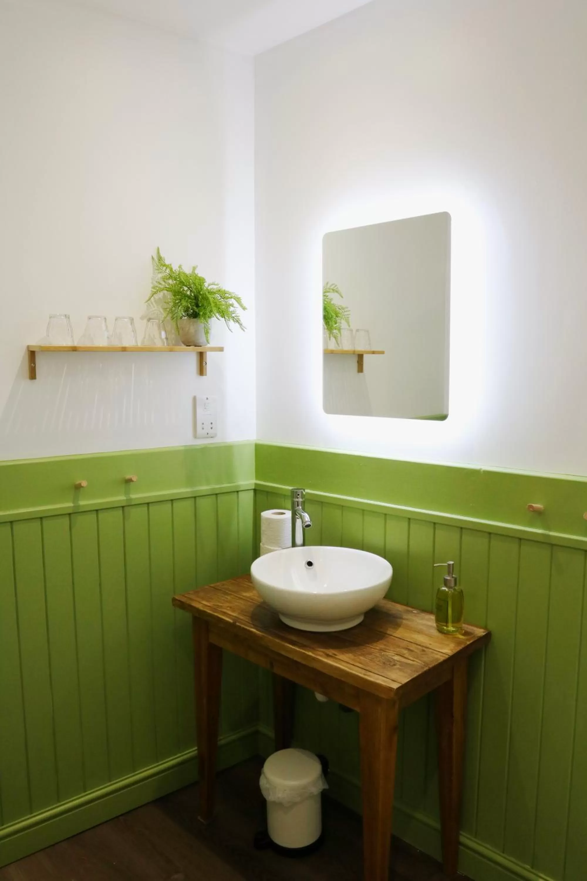 Bathroom in Riverbanc