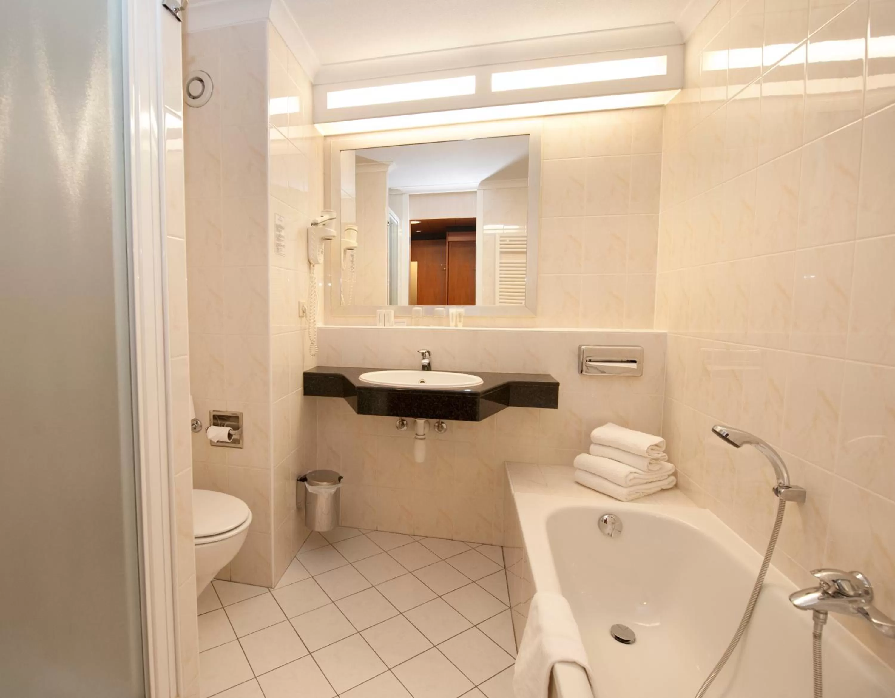 Toilet in Van der Valk Hotel Venlo