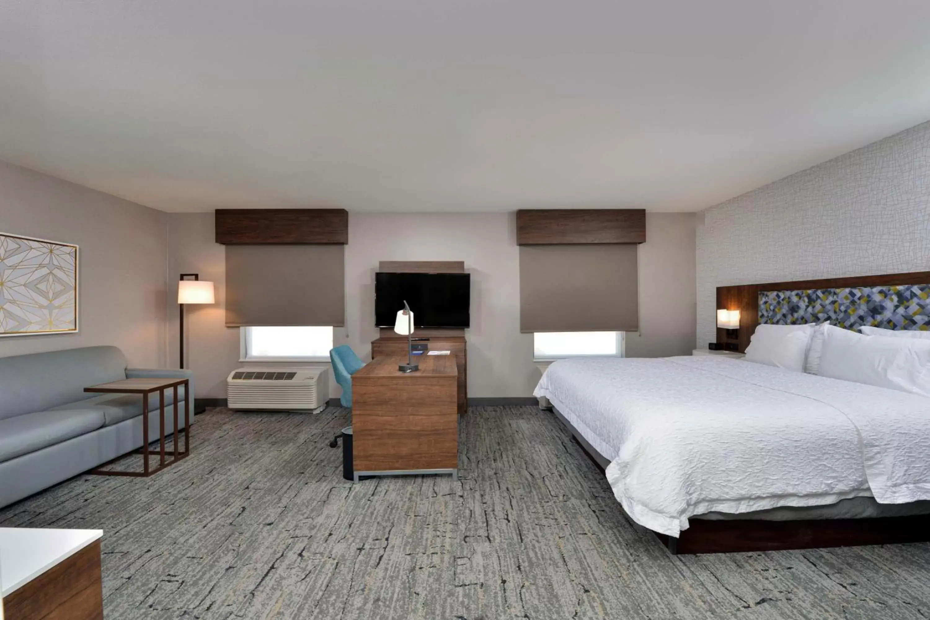 Bedroom in Hampton Inn & Suites Las Vegas Airport