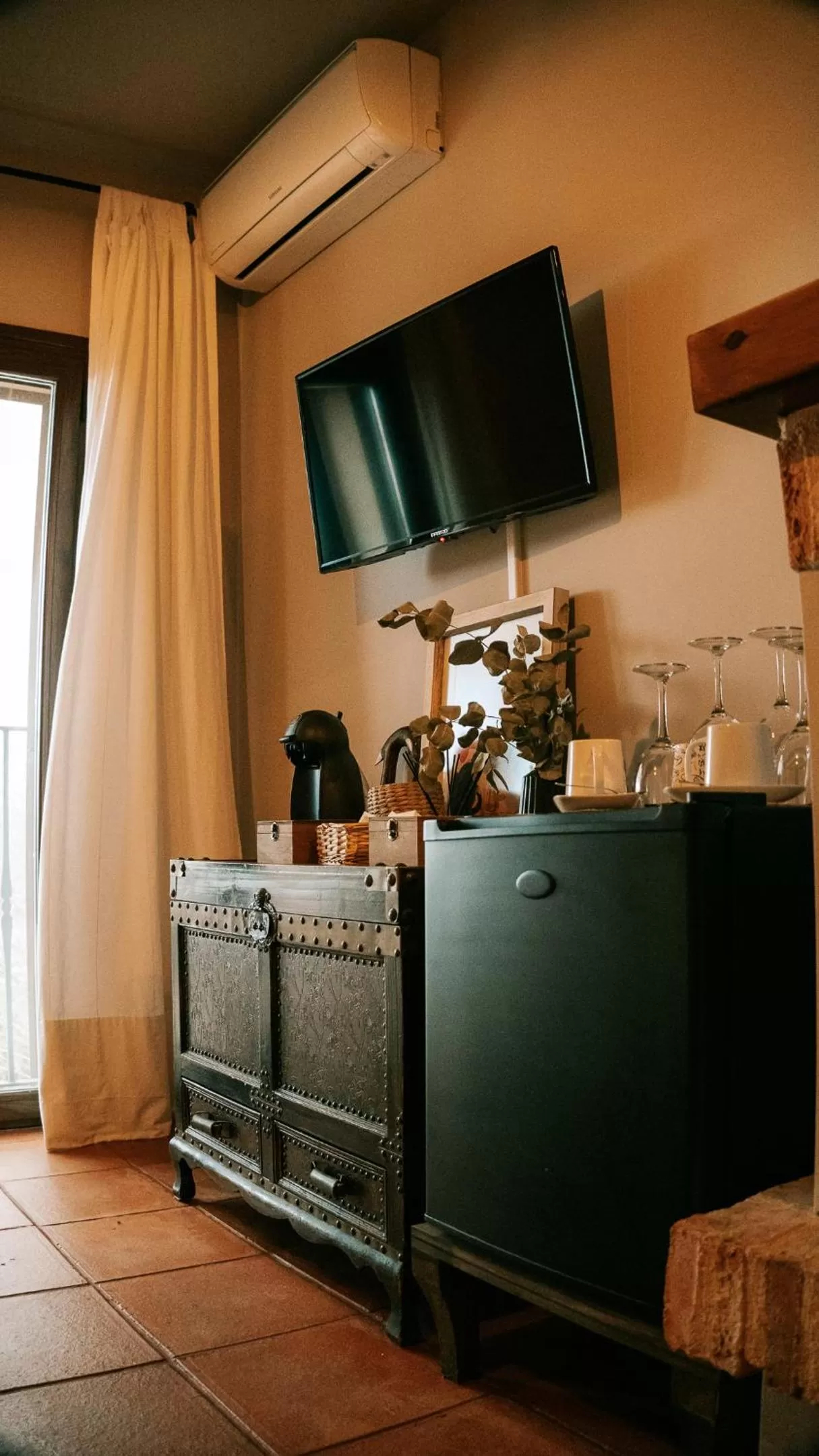 TV and multimedia in Hospedería Ballesteros