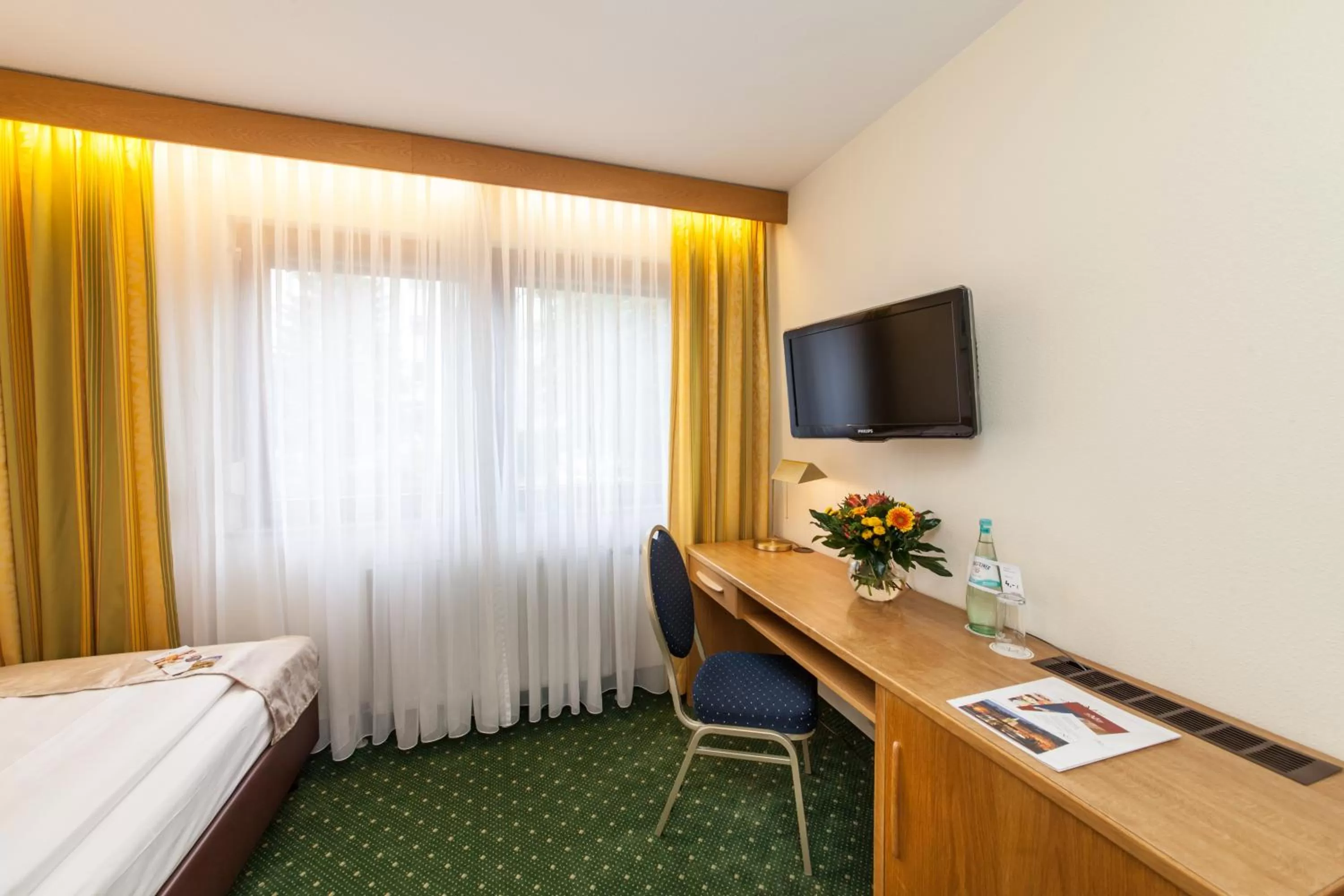 Photo of the whole room, Bed in Hotel Strohgäu