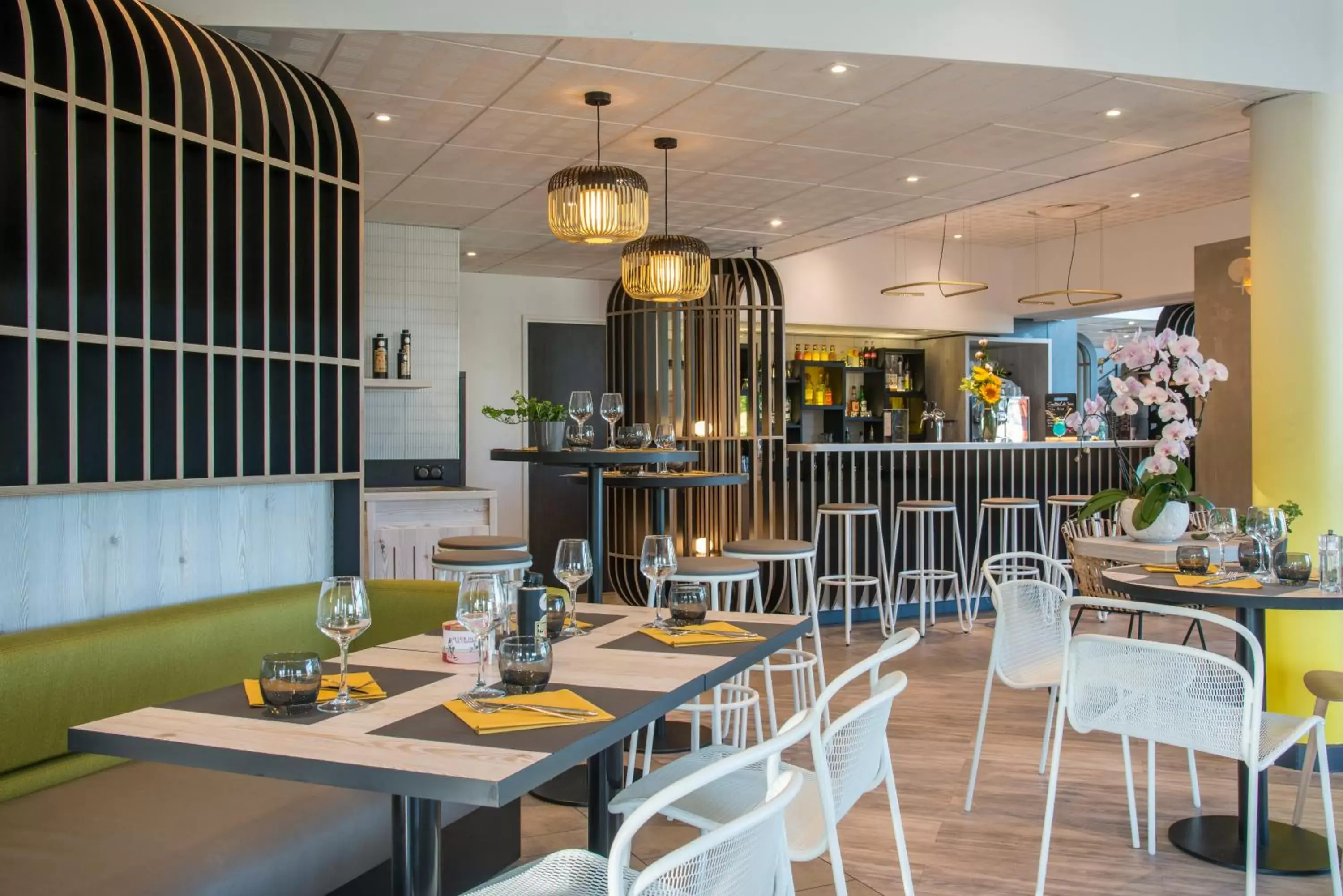 Restaurant/Places to Eat in ibis Styles Pertuis Portes du Luberon