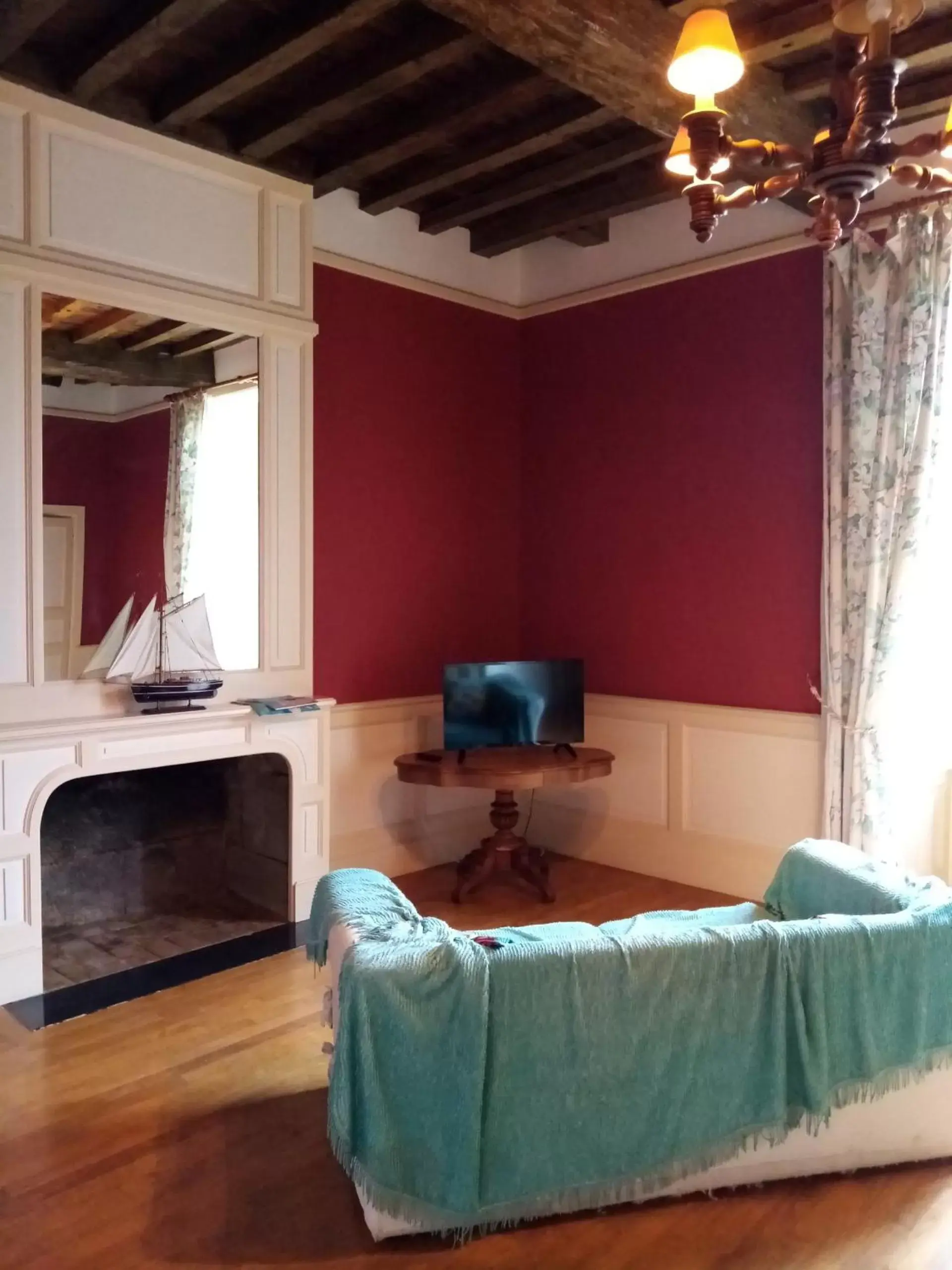 Bedroom, Bed in Domaine de launay blot, Proche MT ST MICHEL