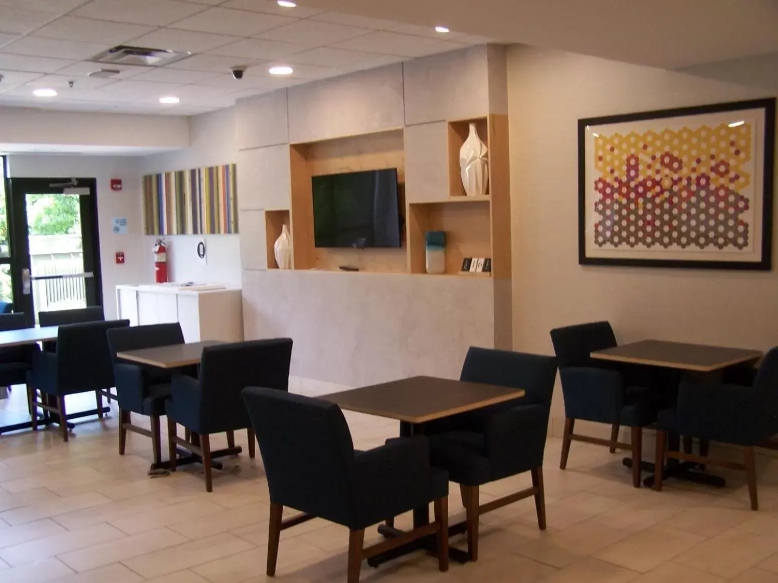 Seating area, Restaurant/Places to Eat in Holiday Inn Express - New Albany