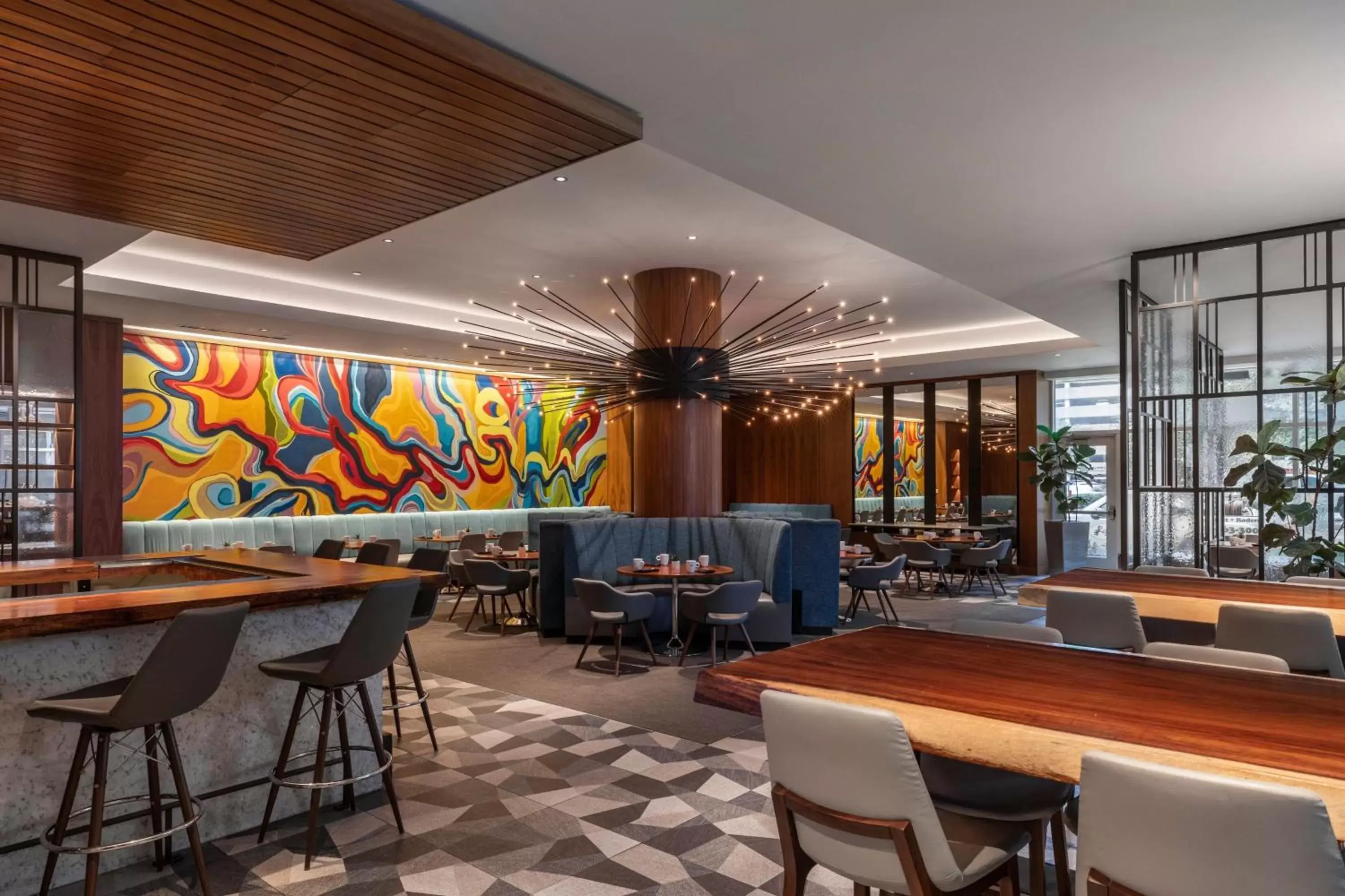 Restaurant/places to eat, Lounge/Bar in Le Meridien Houston Downtown